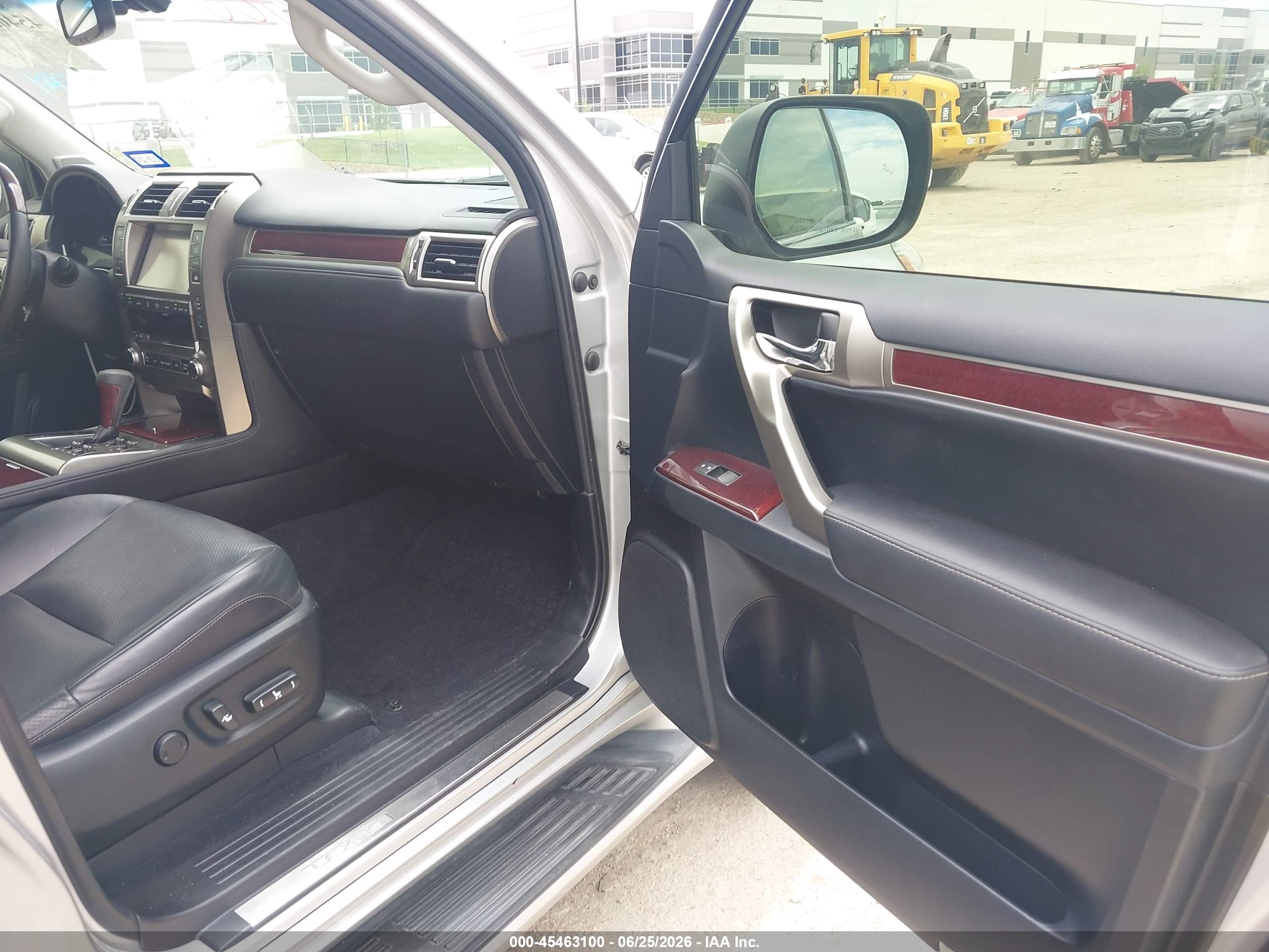 2014 Lexus Gx 460 Luxury Silver vin: JTJJM7FX1E5077649