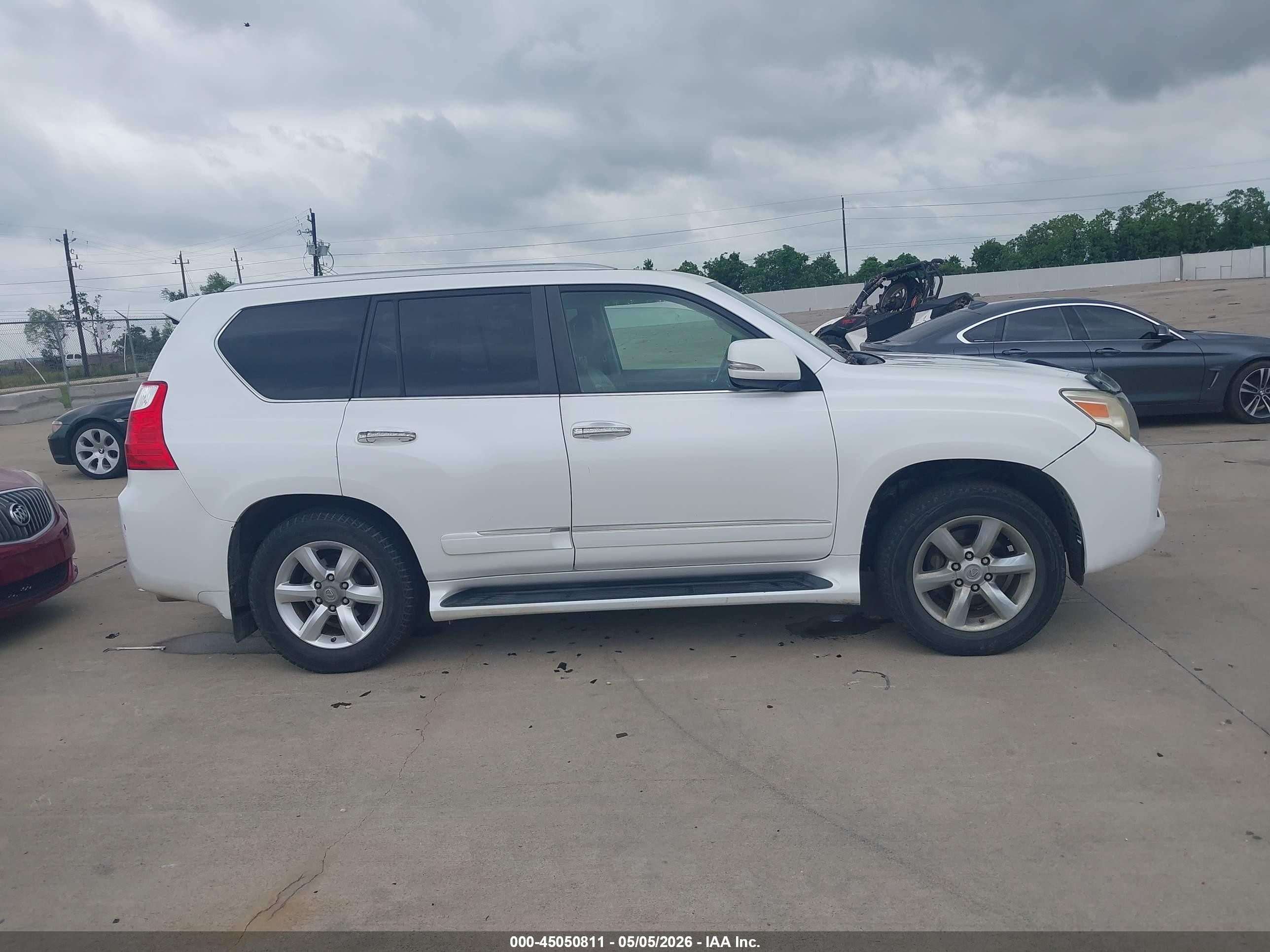 2011 Lexus Gx 460 Premium White vin: JTJJM7FX2B5022459
