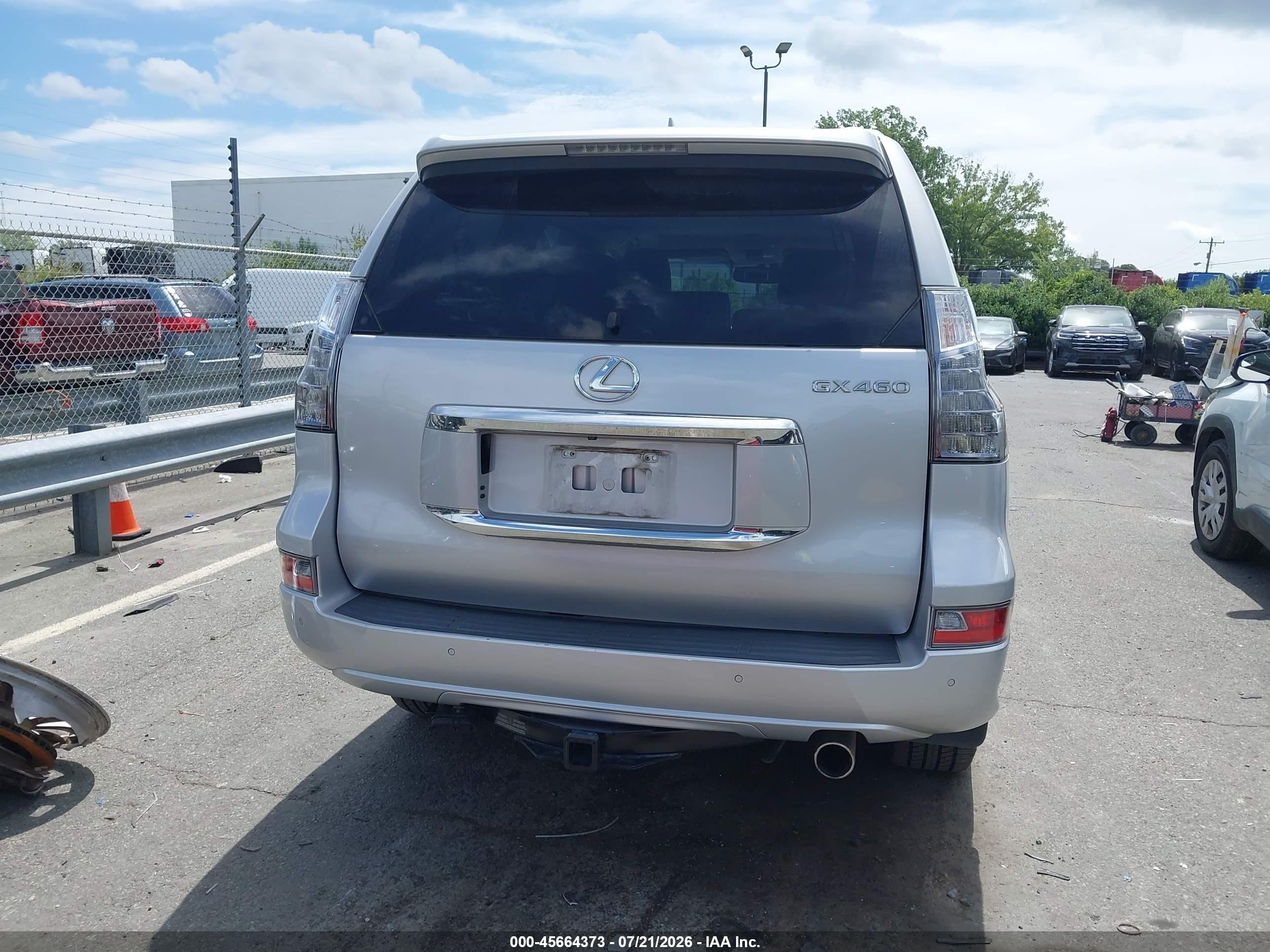 2014 Lexus Gx 460 Luxury Серебряный vin: JTJJM7FX3E5072016