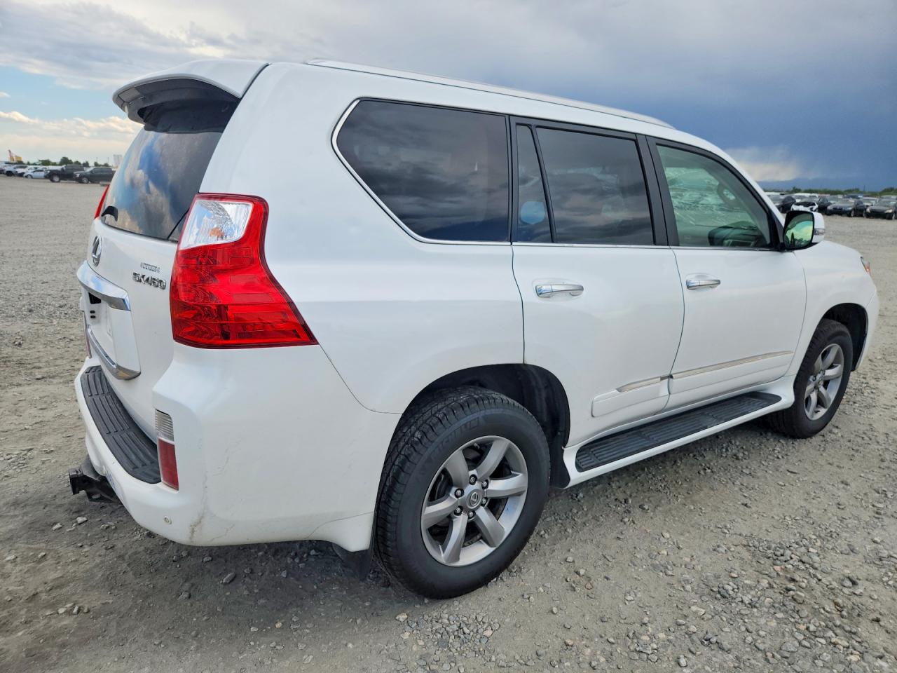 2012 Lexus Gx 460 Premium Белый vin: JTJJM7FX5C5049463
