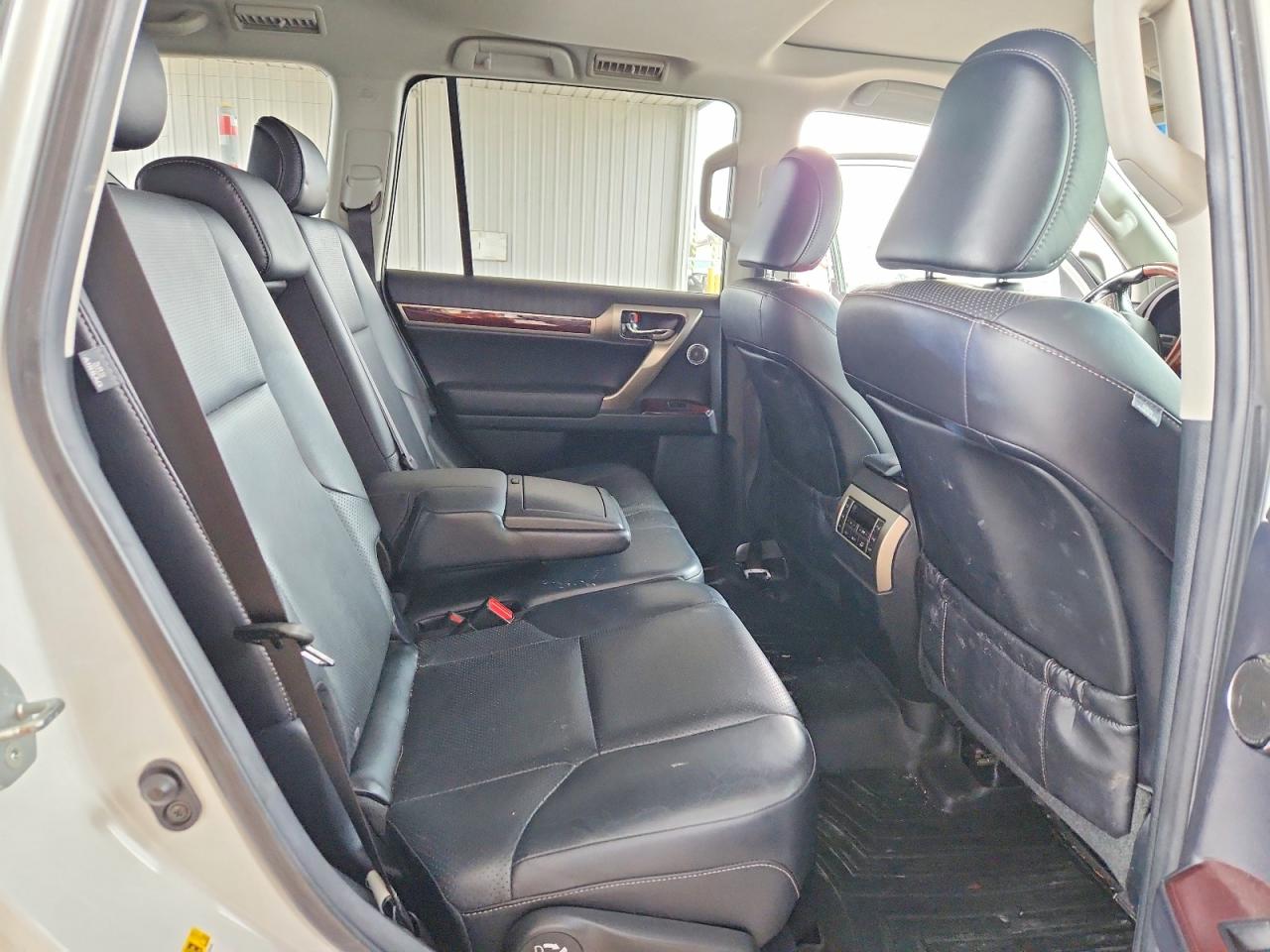 2015 Lexus Gx 460 Luxury Белый vin: JTJJM7FXXF5114263