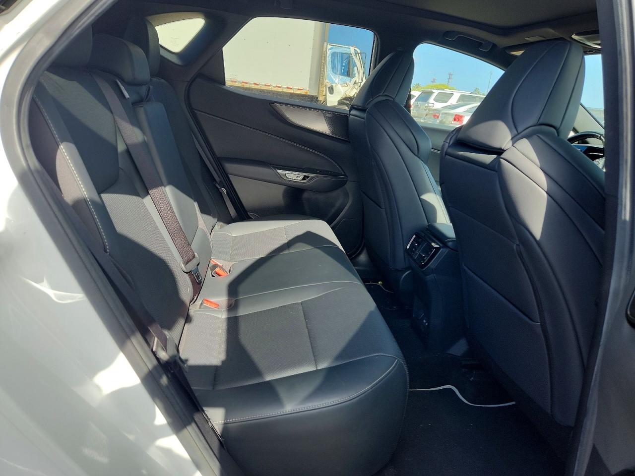 2022 Lexus Nx 350 White vin: JTJKGCEZ2N2002709