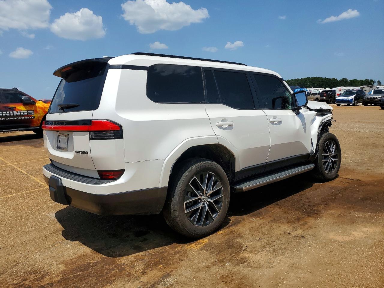 2024 Lexus Gx 550 Premium+ White vin: JTJTBCDX9R5014606