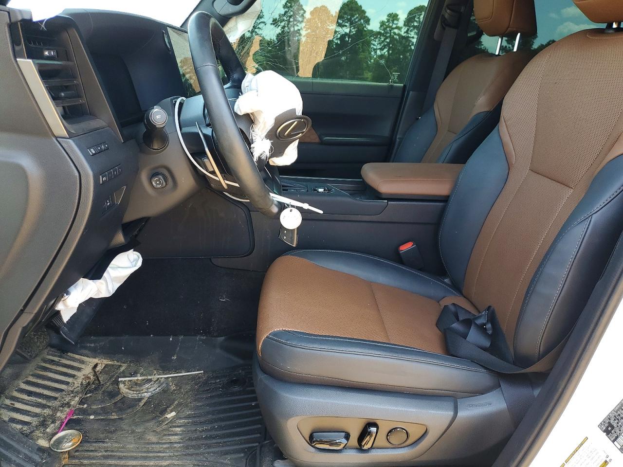 2024 Lexus Gx 550 Premium+ White vin: JTJTBCDX9R5014606