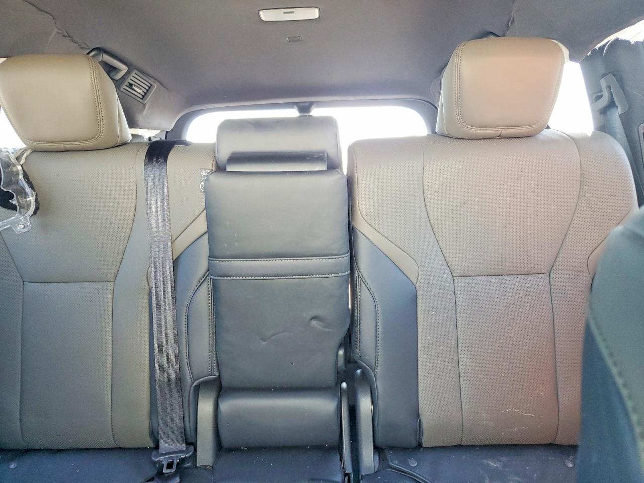 2025 Lexus Lx 700h Overtrail White vin: JTJWD7CX9S4004153