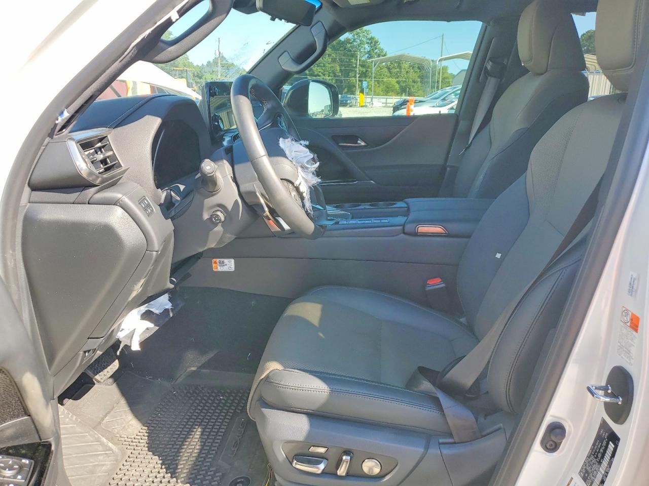 2025 Lexus Lx 700h Overtrail White vin: JTJWD7CX9S4004153