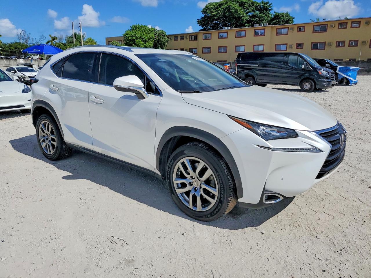 2015 Lexus Nx 200t White vin: JTJYARBZ2F2007297