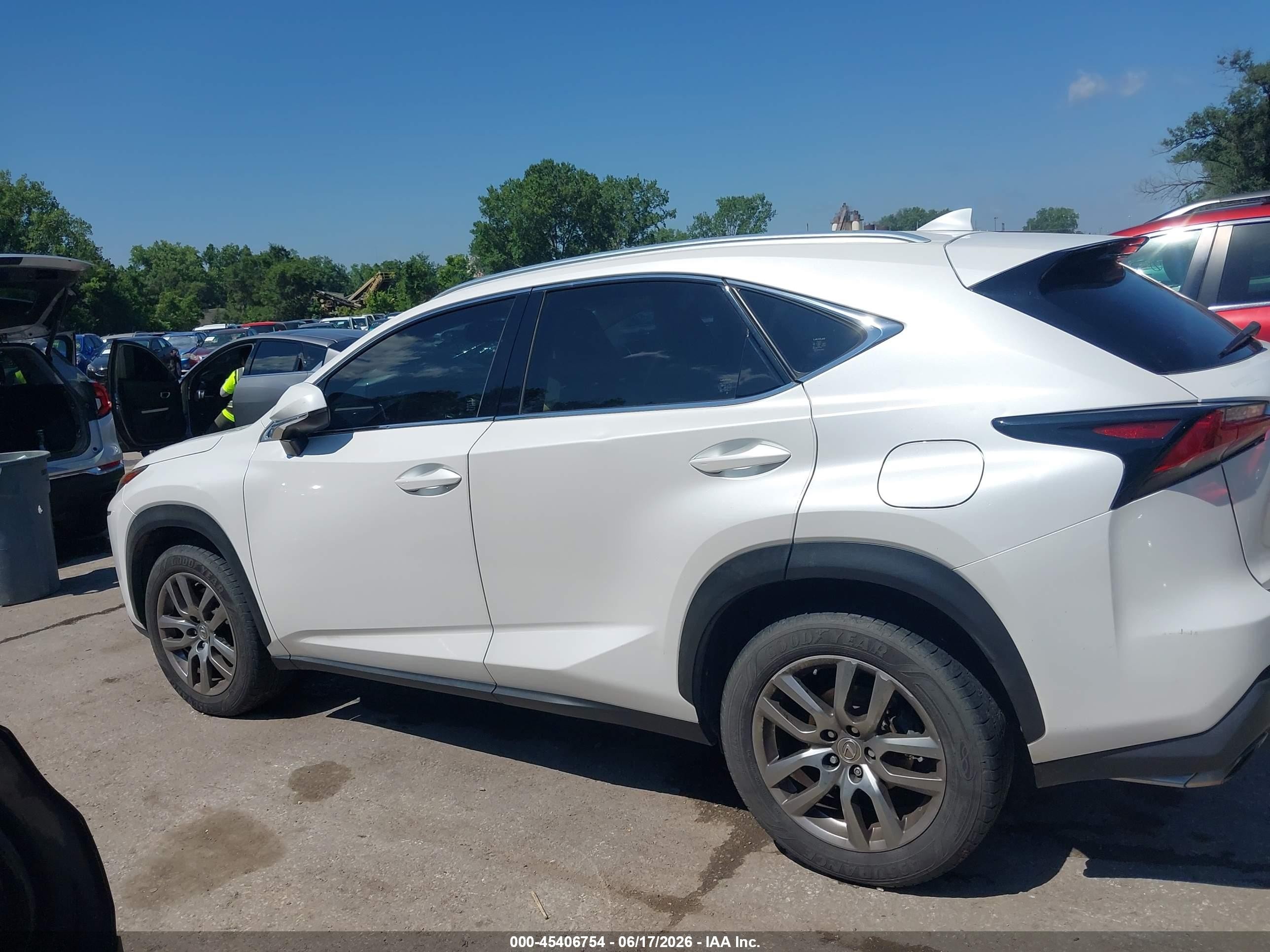 2015 Lexus Nx 200t   White vin: JTJYARBZ2F2021720