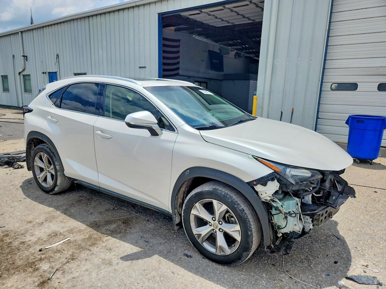 2017 Lexus Nx 200t Base Белый vin: JTJYARBZ2H2074971