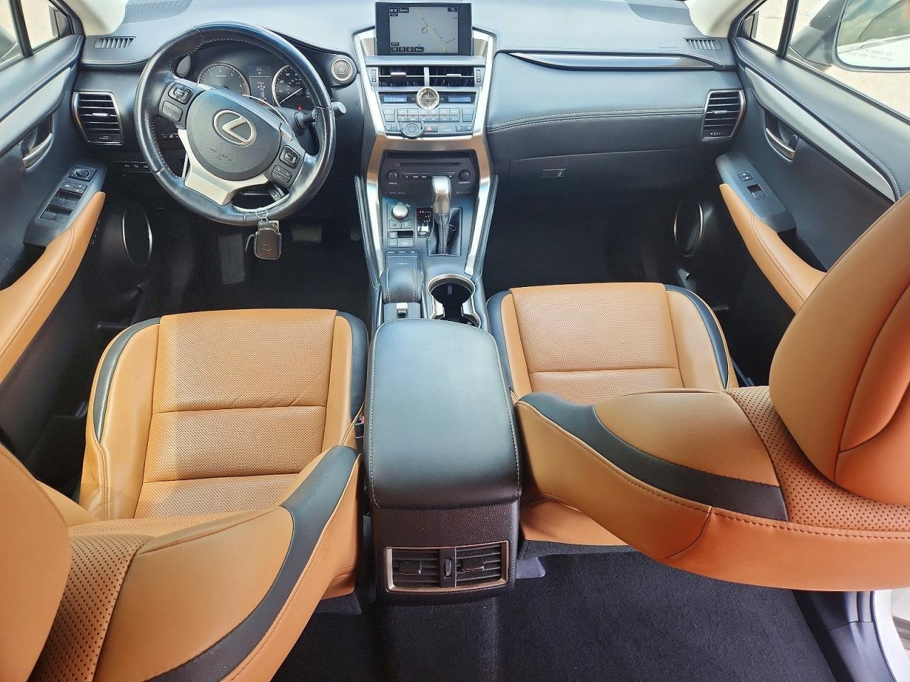 2017 Lexus Nx 200t Base Белый vin: JTJYARBZ2H2074971