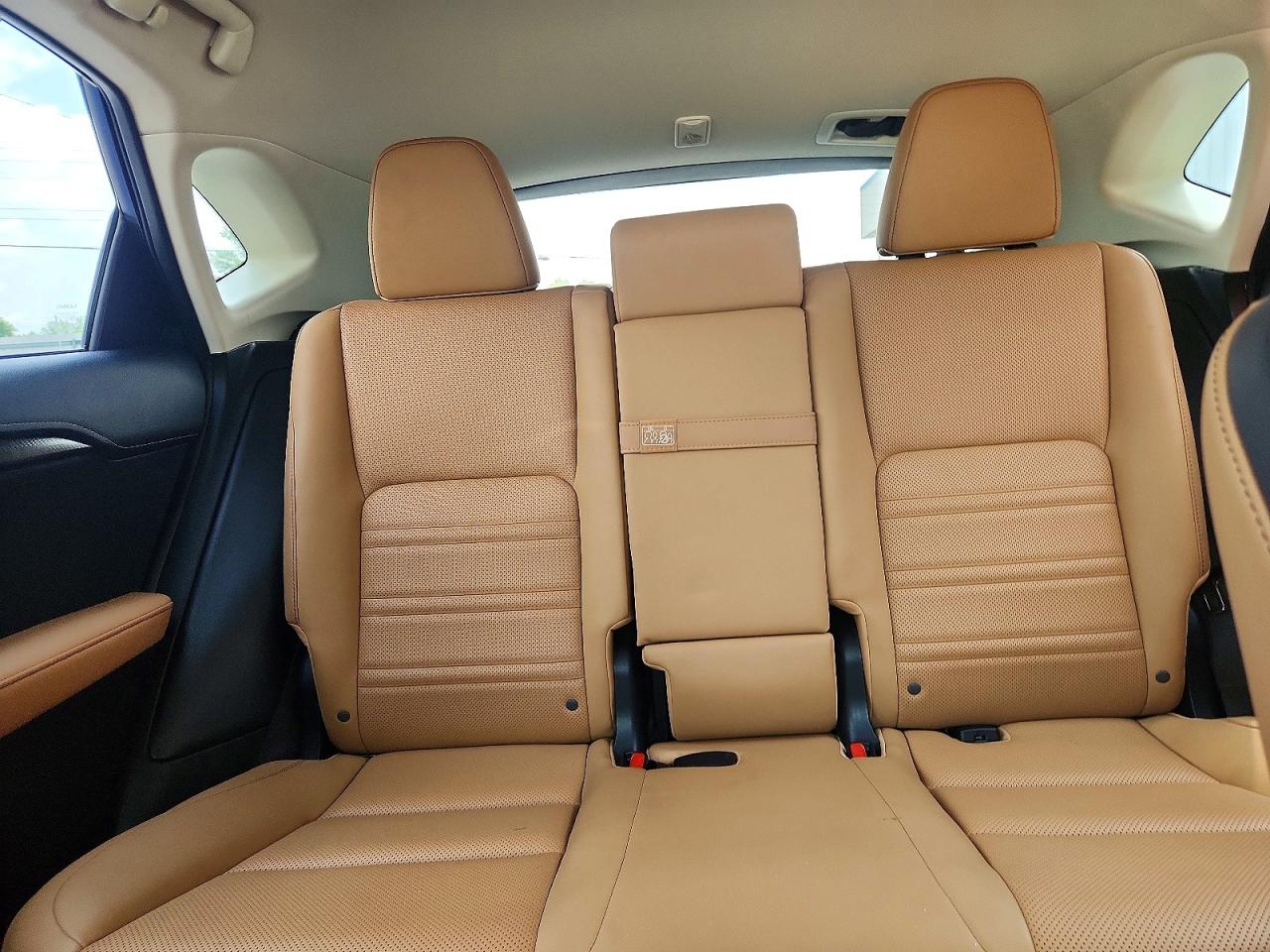 2017 Lexus Nx 200t Base Белый vin: JTJYARBZ2H2074971