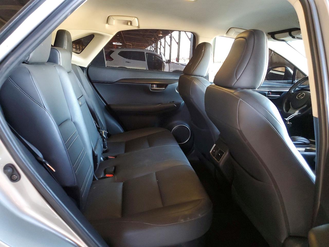2017 Lexus Nx 200t Base Серебряный vin: JTJYARBZ3H2075644