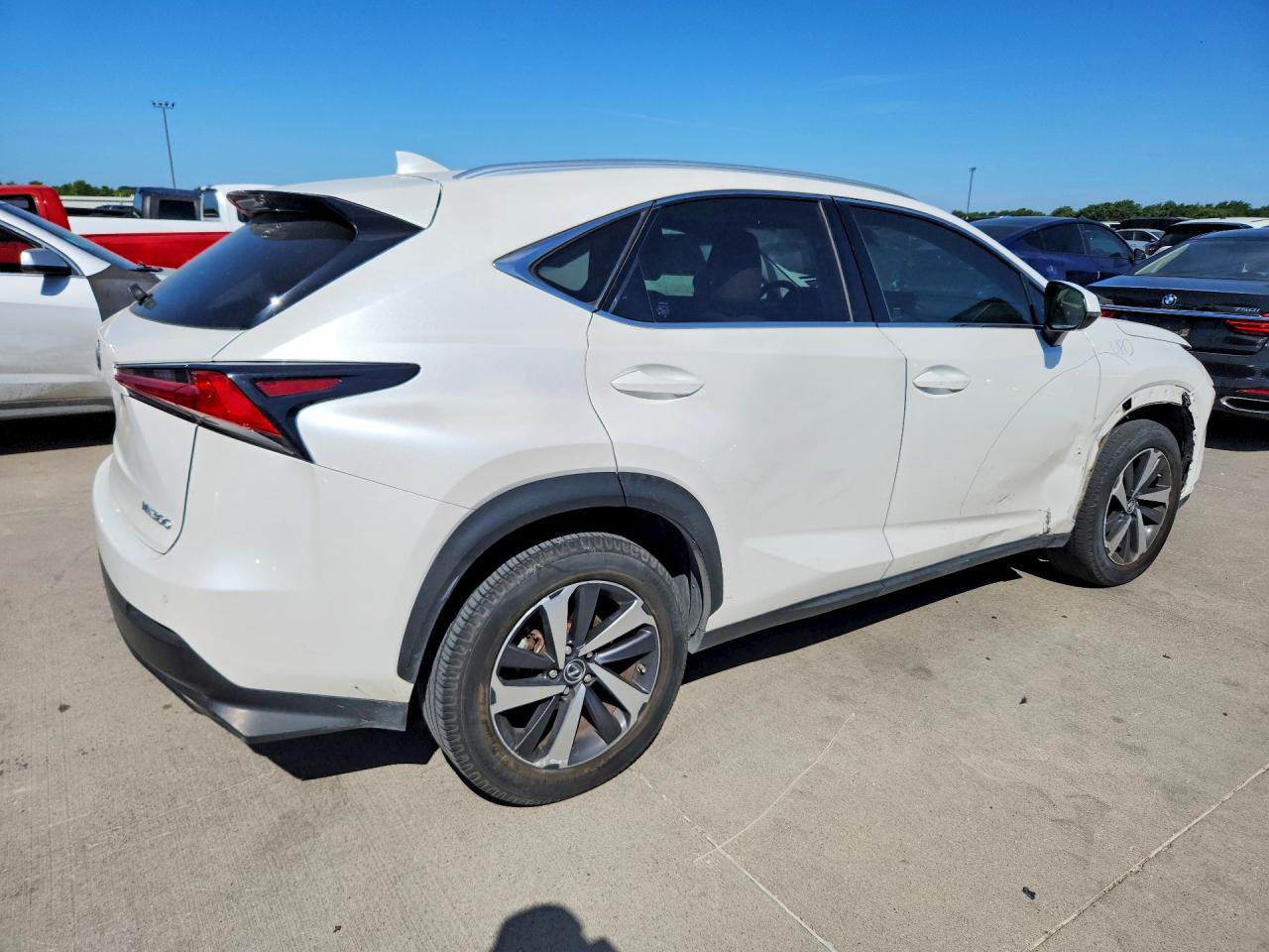 2018 Lexus Nx 300 Base White vin: JTJYARBZ3J2114108