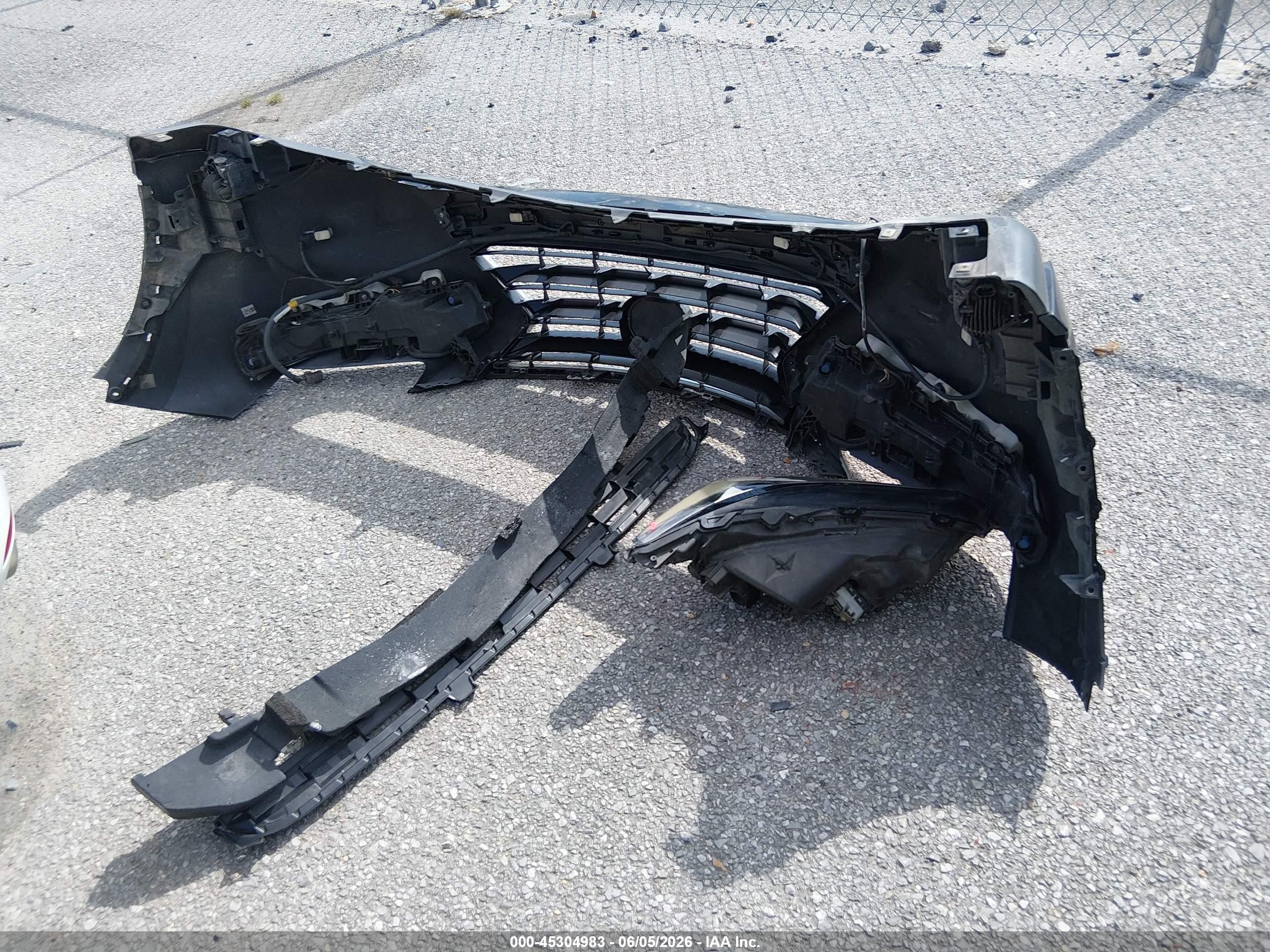 2015 Lexus Nx 200t   Black vin: JTJYARBZ4F2009021