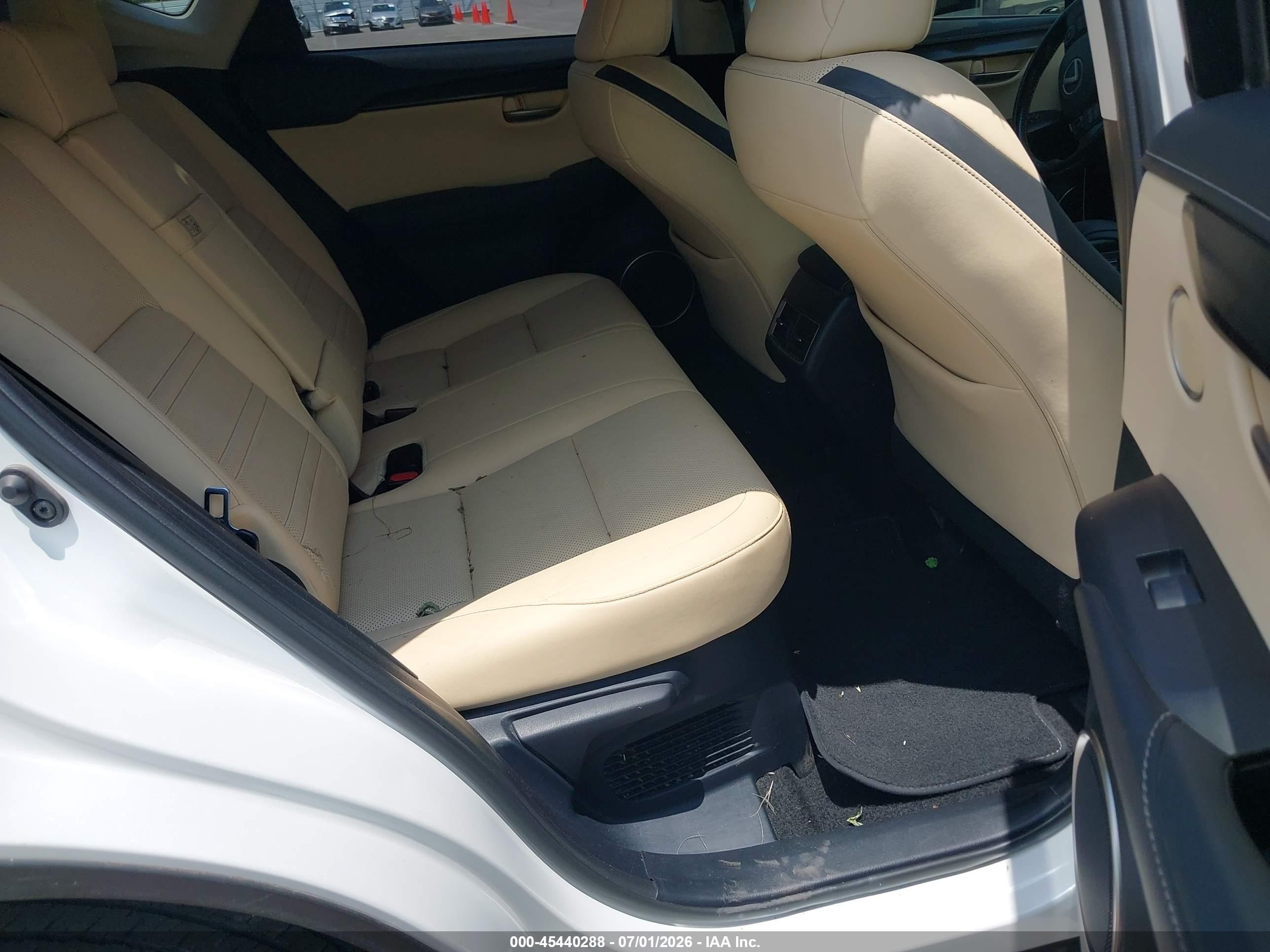 2015 Lexus Nx 200t   White vin: JTJYARBZ4F2010640