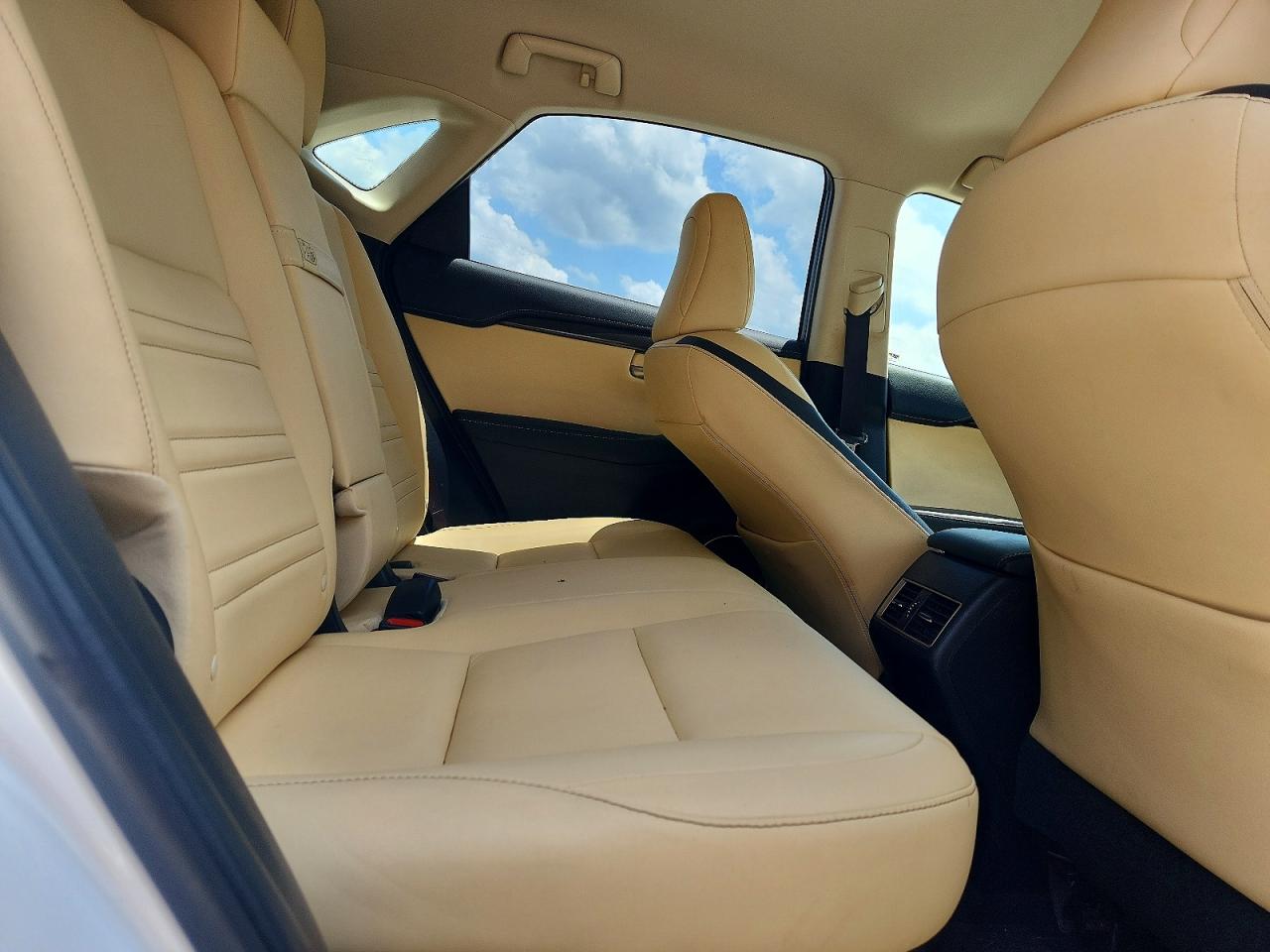 2015 Lexus Nx 200t White vin: JTJYARBZ6F2012647