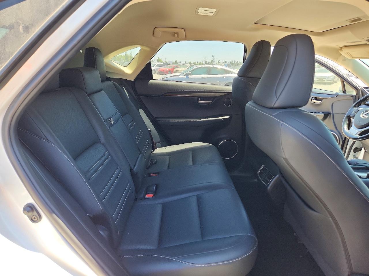 2017 Lexus Nx 200t Base White vin: JTJYARBZ8H2067099