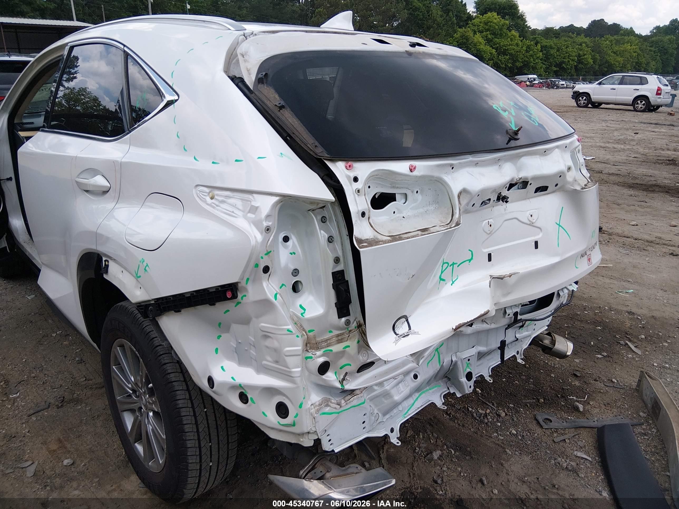 2015 Lexus Nx 200t   White vin: JTJYARBZ9F2016434