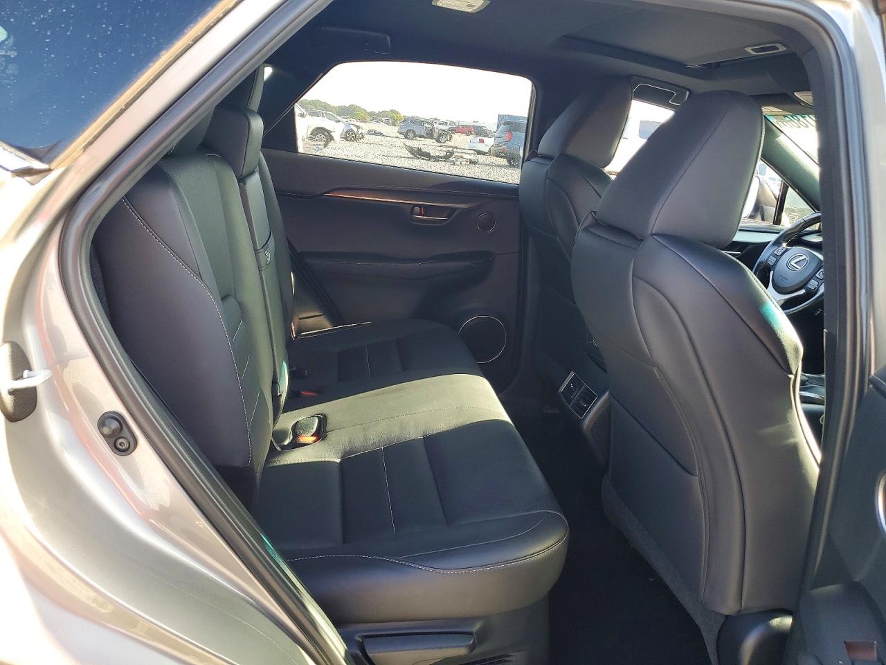 2015 Lexus Nx 200t Серебряный vin: JTJYARBZ9F2020631