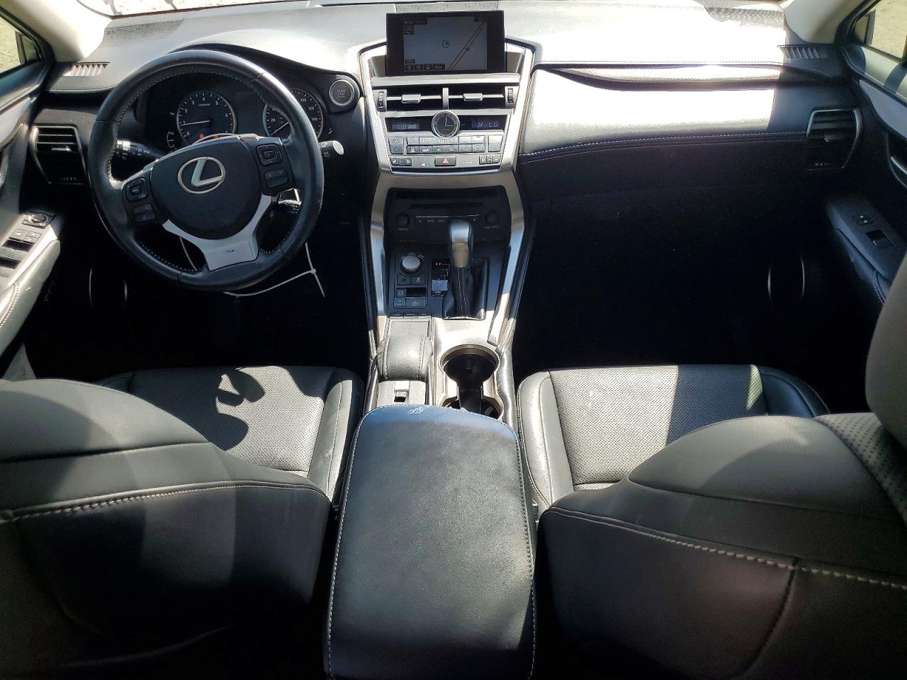 2017 Lexus Nx 200t Base Серебряный vin: JTJYARBZ9H2054118