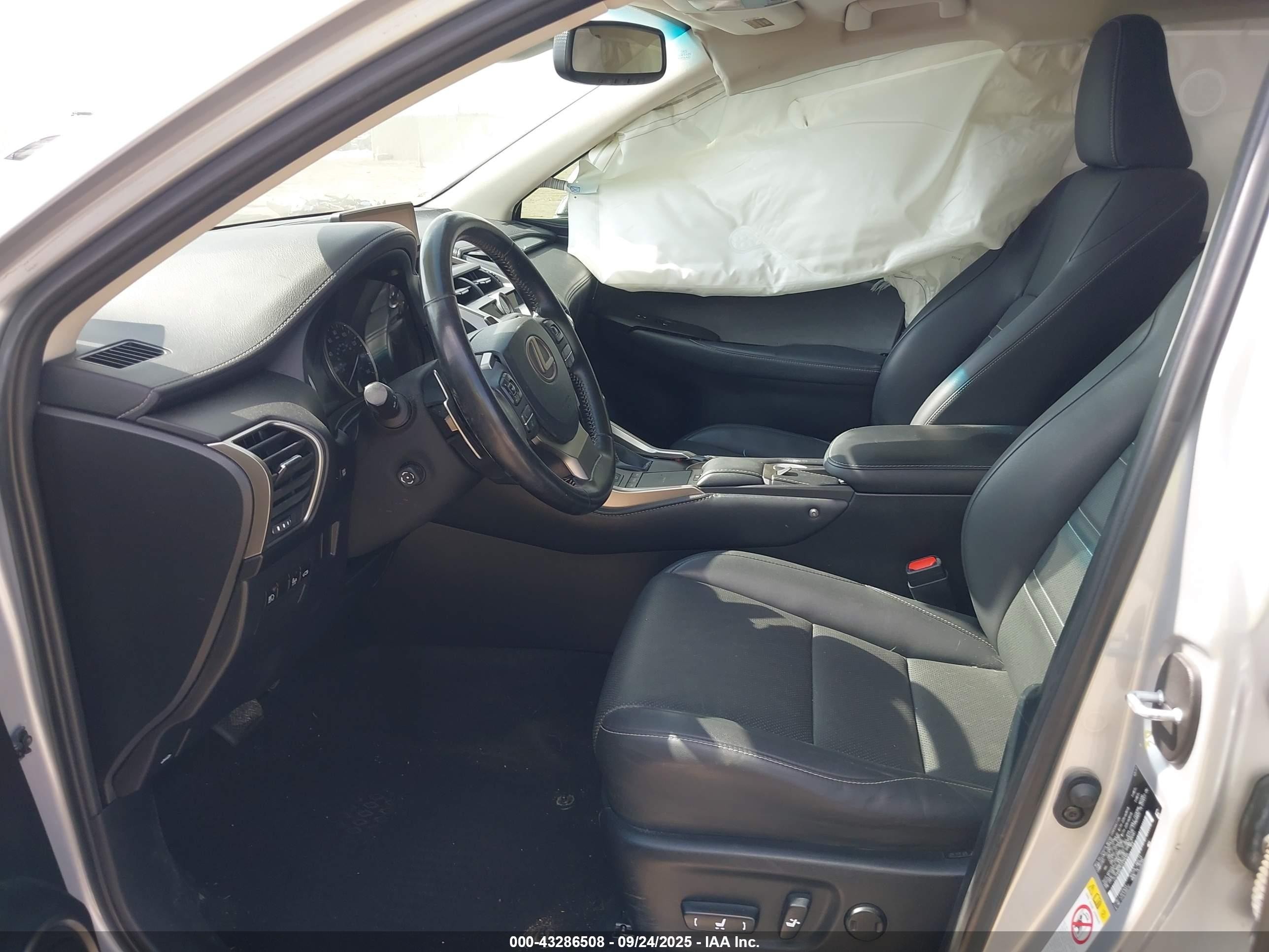 2018 Lexus Nx 300   Silver vin: JTJYARBZ9J2098366
