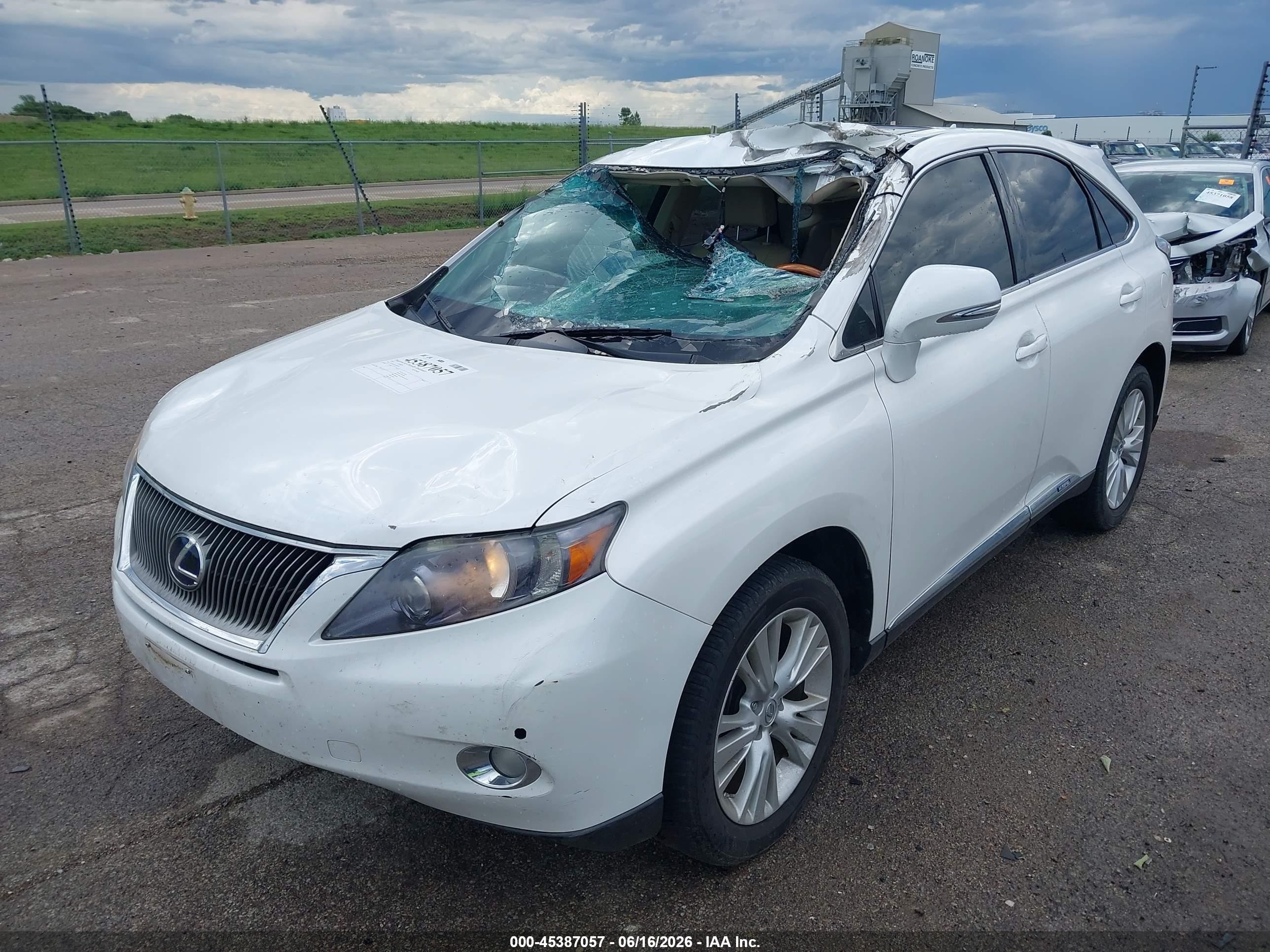 2010 Lexus Rx 450h   White vin: JTJZB1BA2A2002834