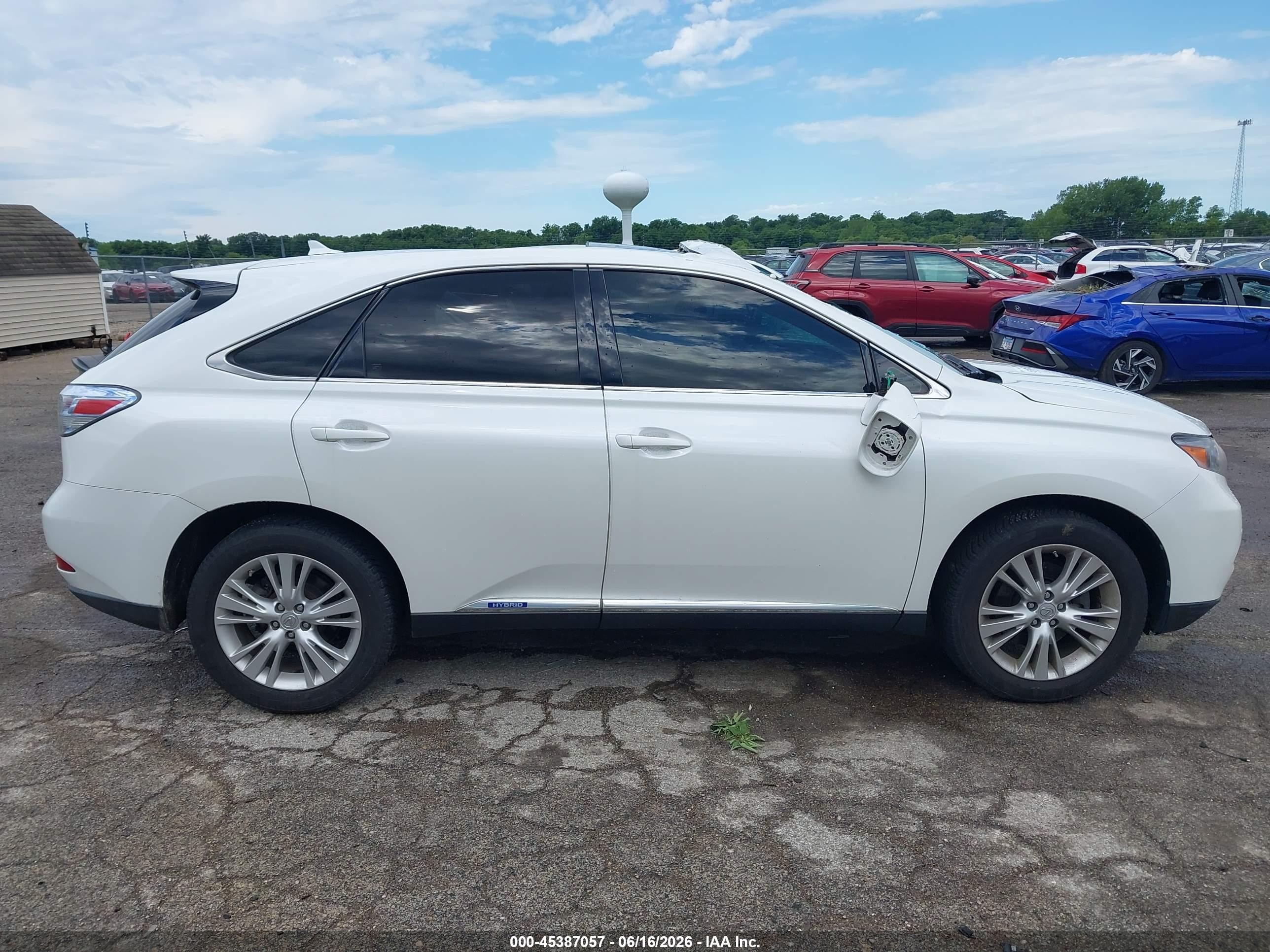 2010 Lexus Rx 450h   White vin: JTJZB1BA2A2002834