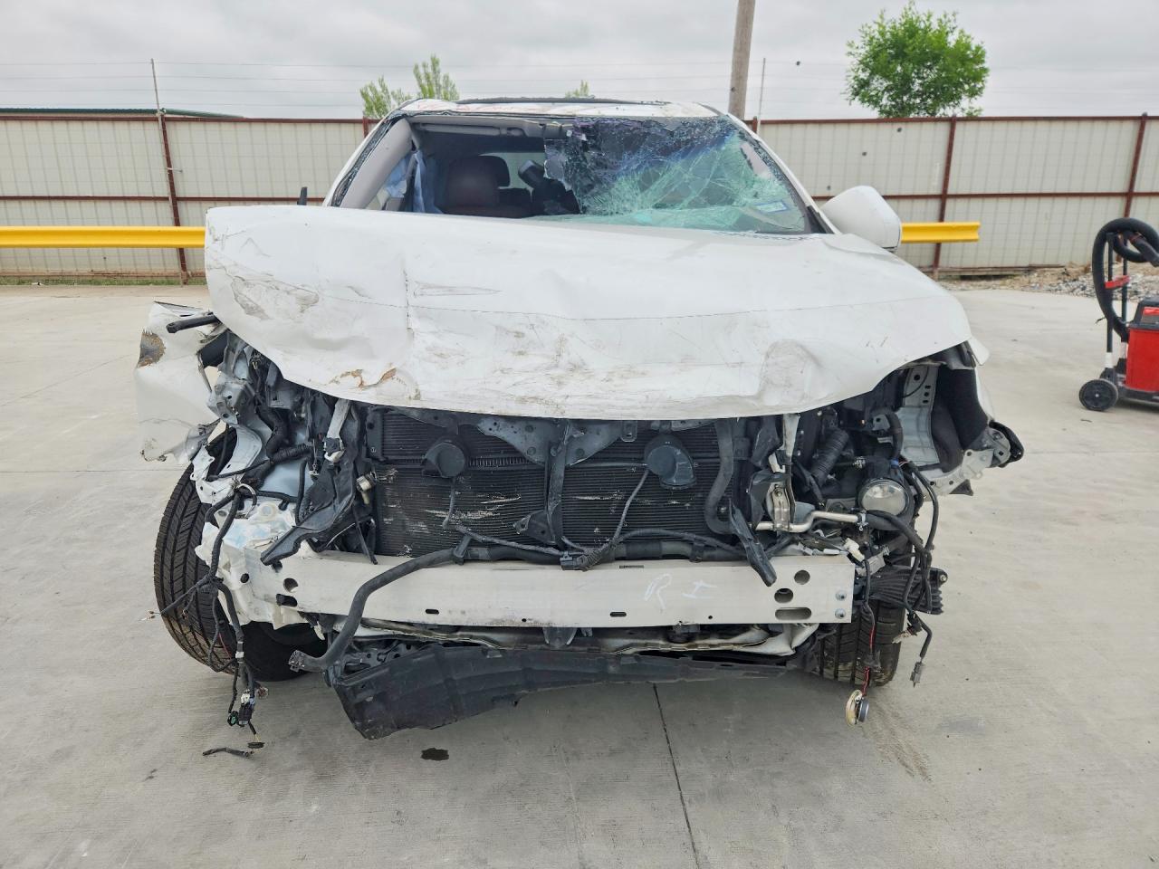 2013 Lexus Rx 450h White vin: JTJZB1BA2D2007262