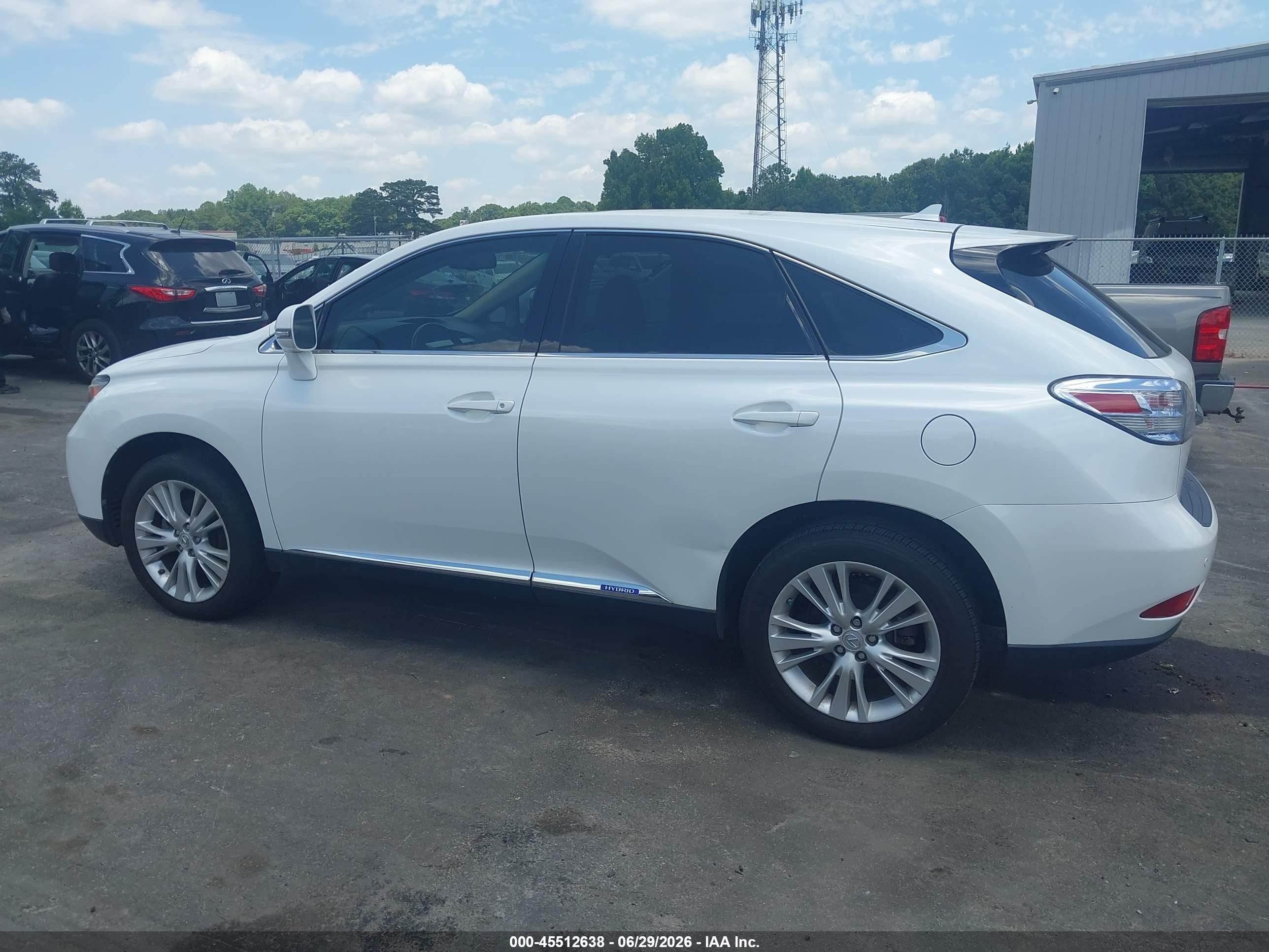 2011 Lexus Rx 450h   White vin: JTJZB1BA3B2405061