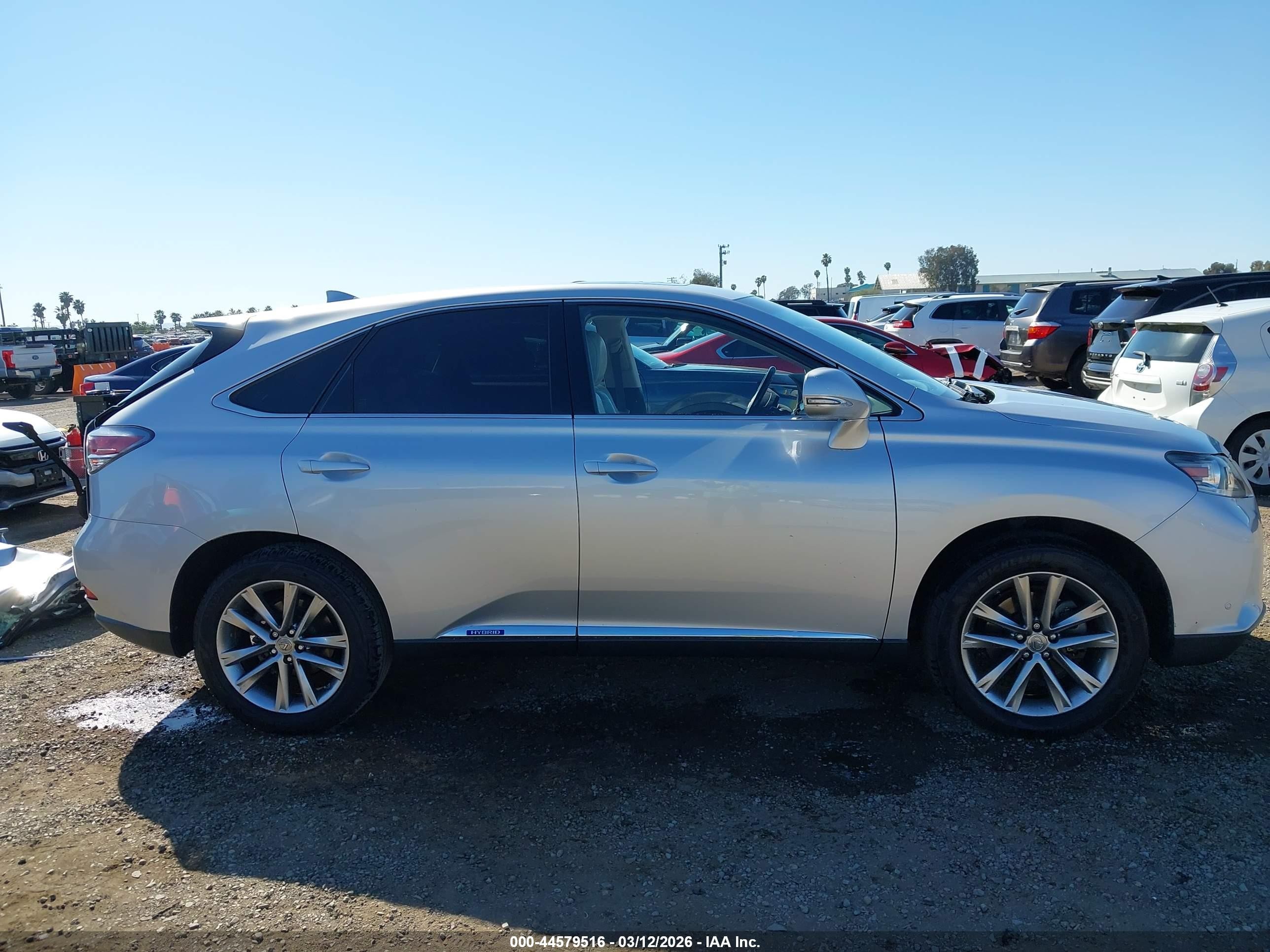 2014 Lexus Rx 450h   Silver vin: JTJZB1BA3E2413889