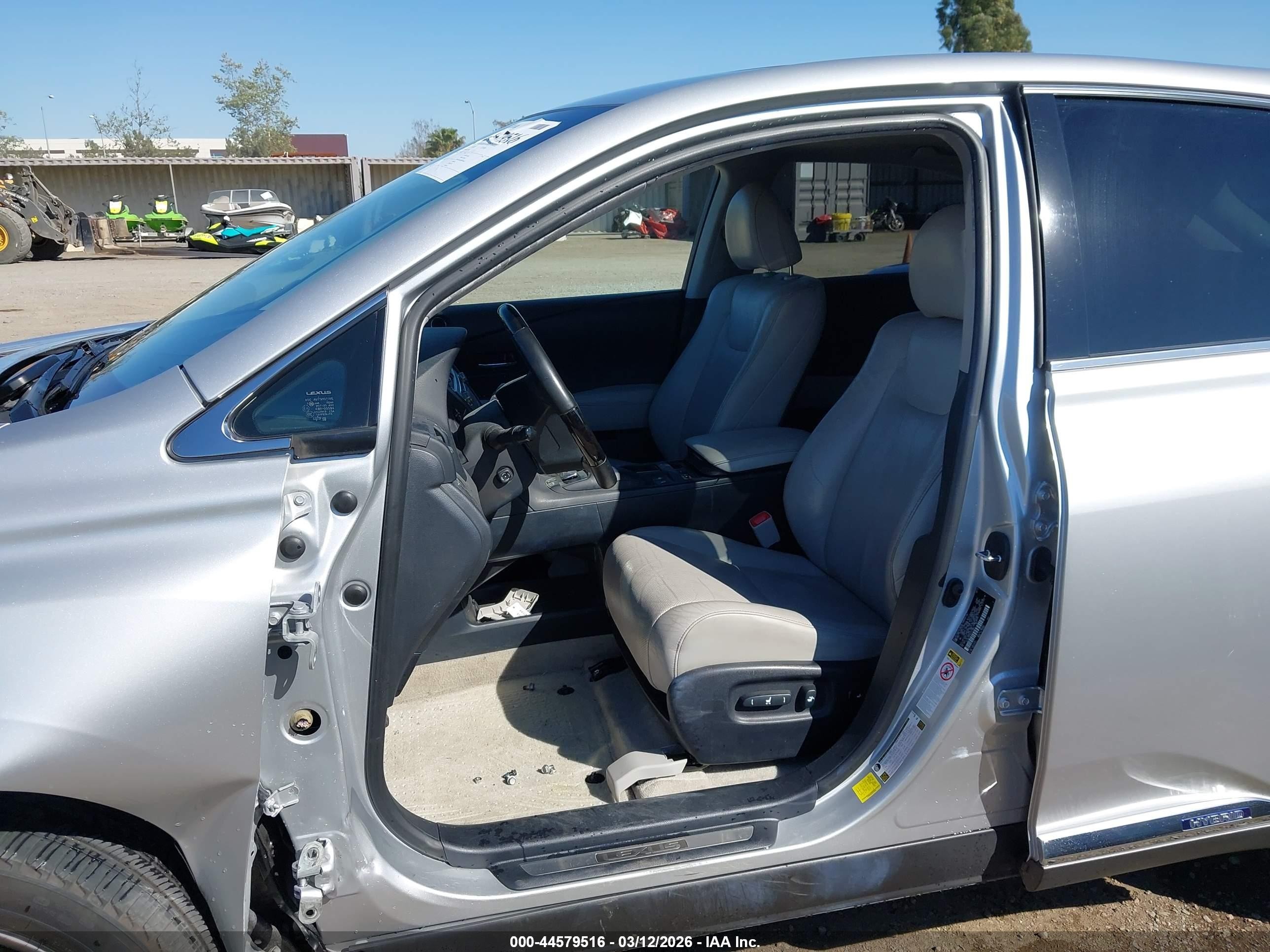 2014 Lexus Rx 450h   Silver vin: JTJZB1BA3E2413889