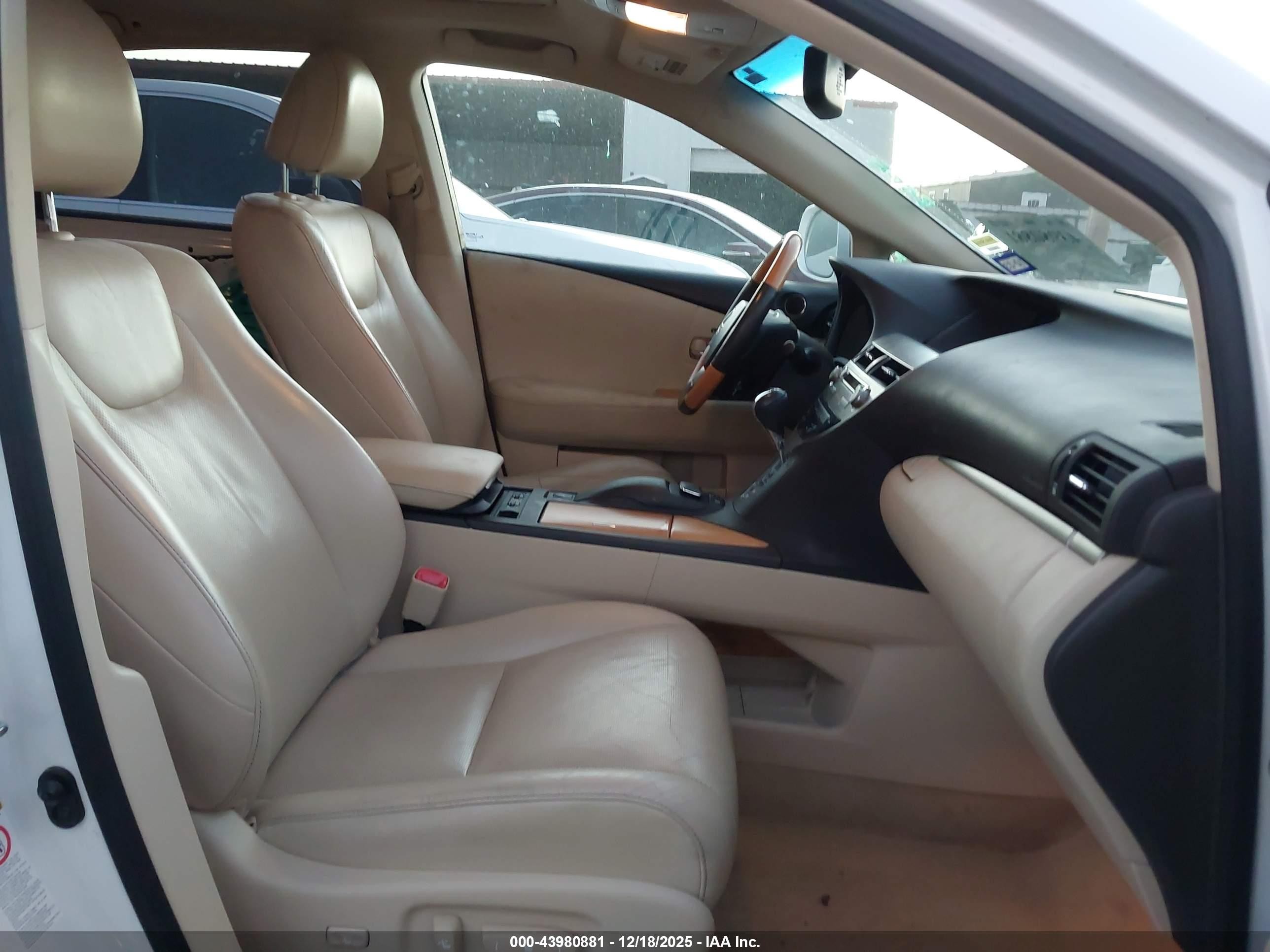 2014 Lexus Rx 450h   White vin: JTJZB1BA5E2413389