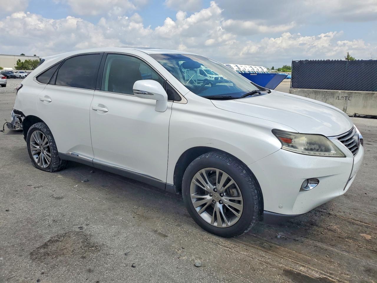 2013 Lexus Rx 450h White vin: JTJZB1BA7D2413246