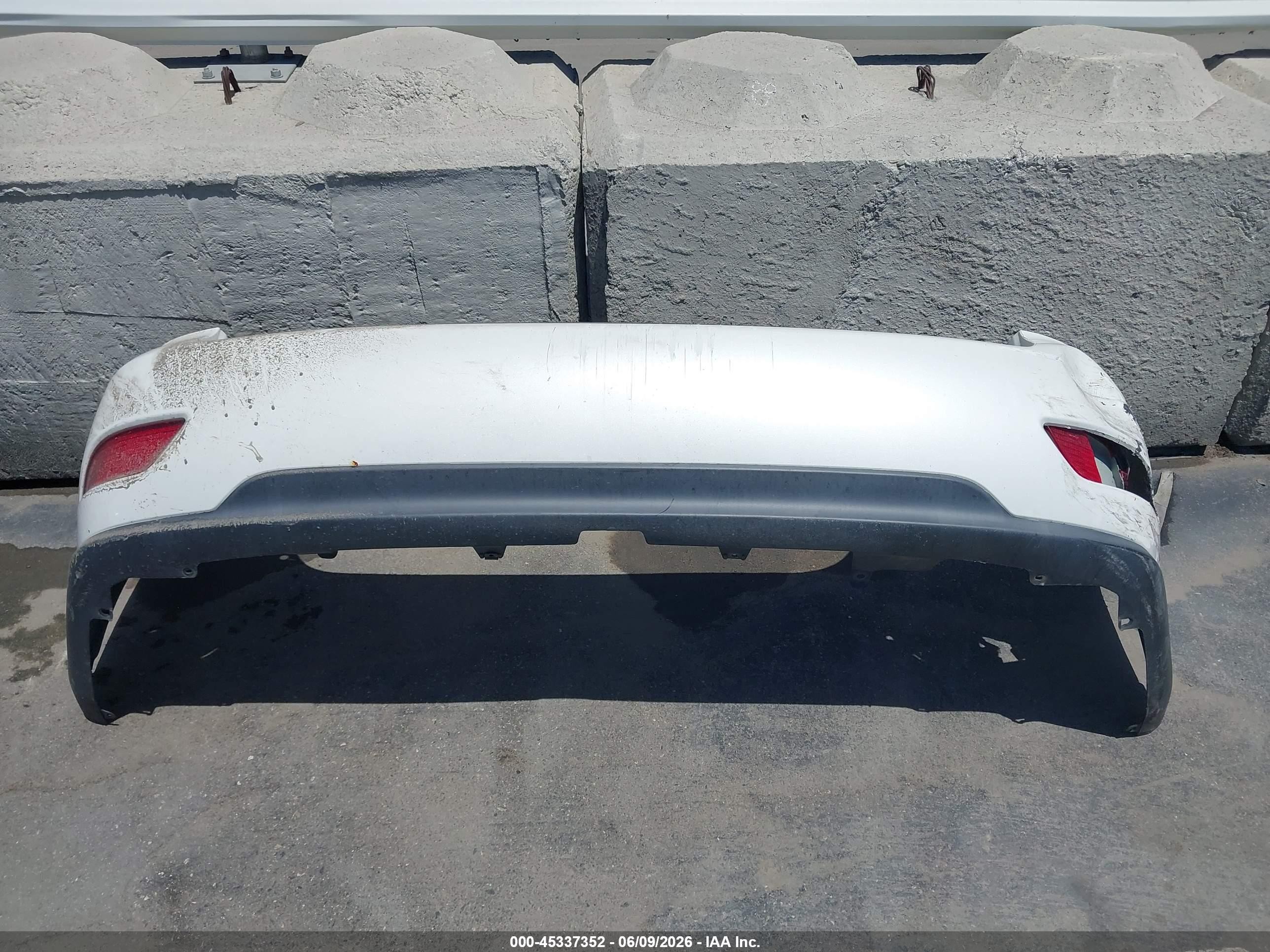 2010 Lexus Rx 350   White vin: JTJZK1BA4A2000969