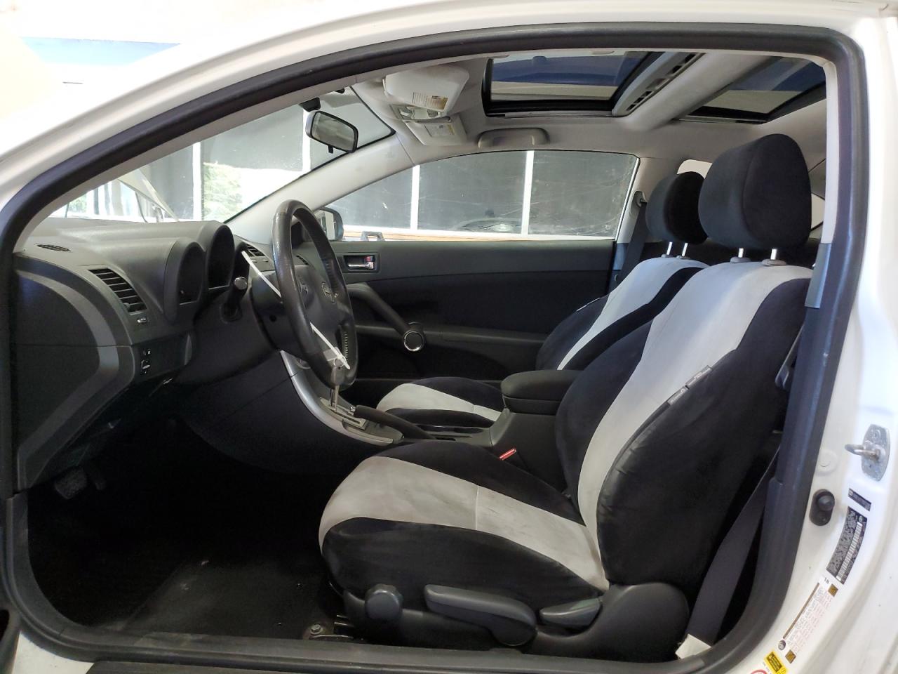 2007 Toyota Scion Tc White vin: JTKDE167170212082