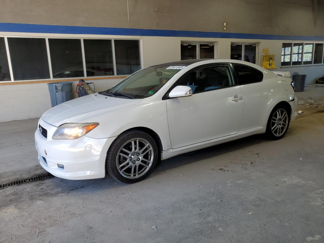2007 Toyota Scion Tc White vin: JTKDE167170212082