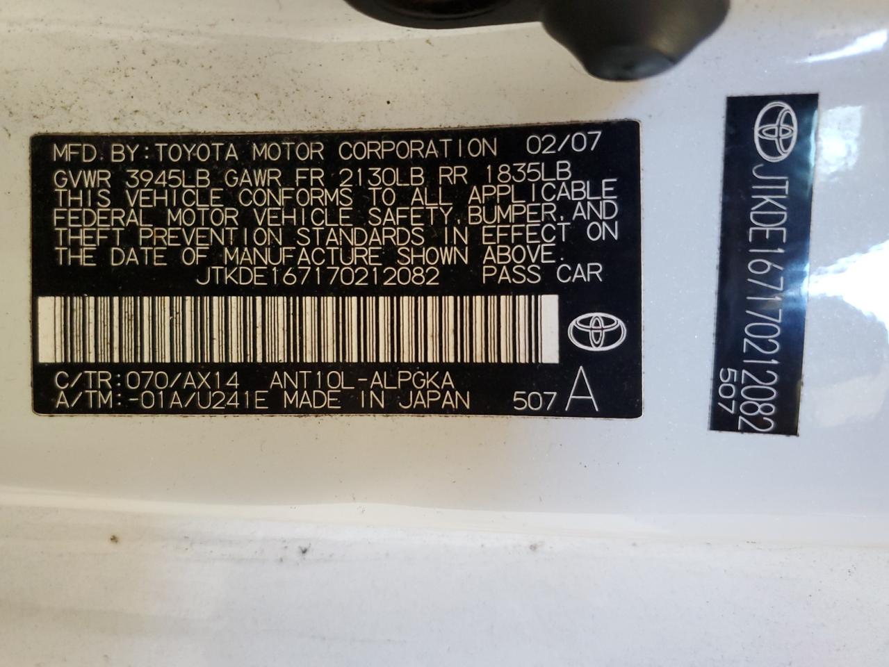 2007 Toyota Scion Tc White vin: JTKDE167170212082