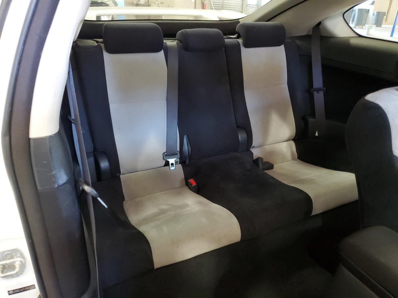 2007 Toyota Scion Tc White vin: JTKDE167170212082