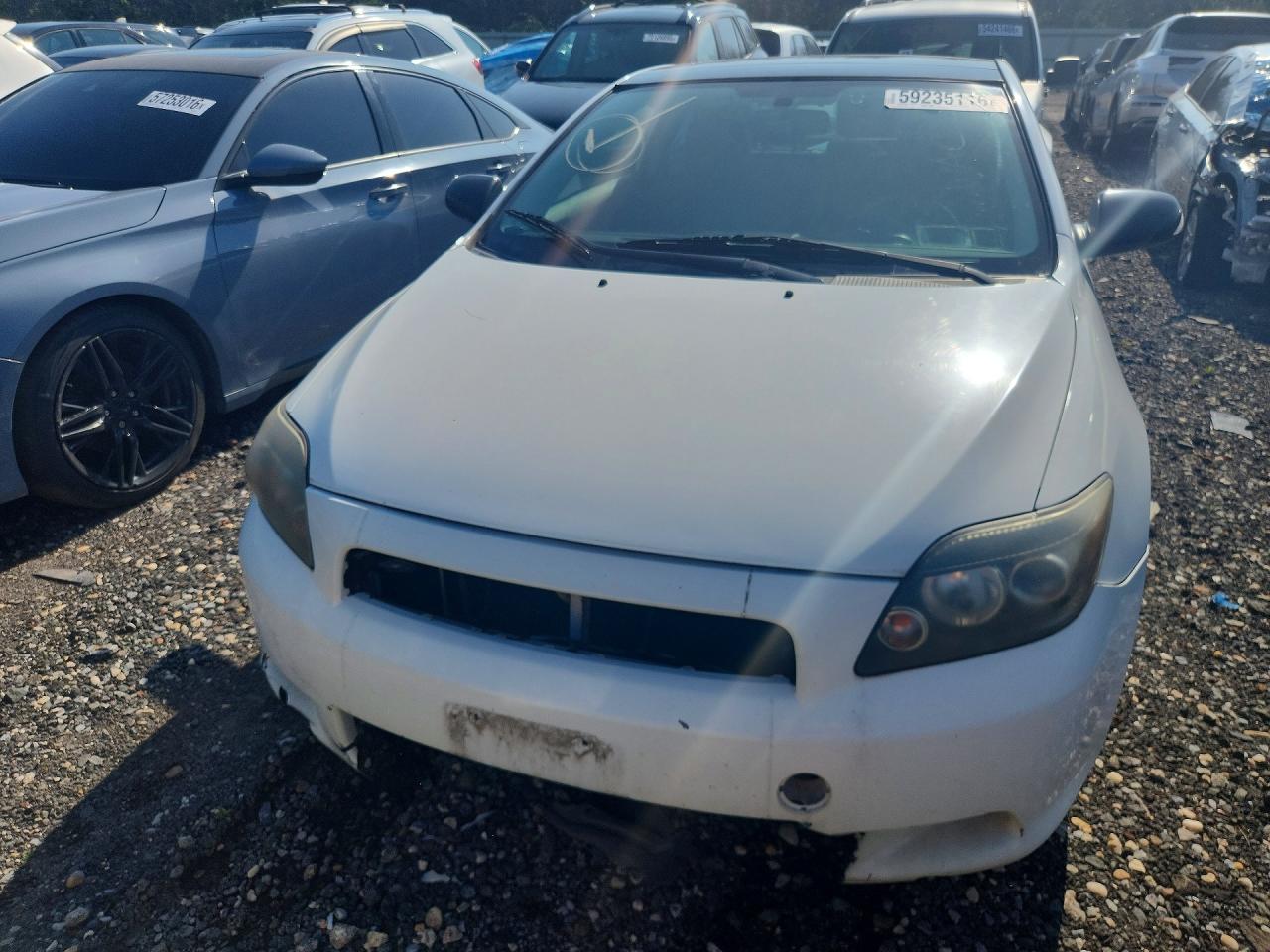 2009 Toyota Scion White vin: JTKDE167490290066