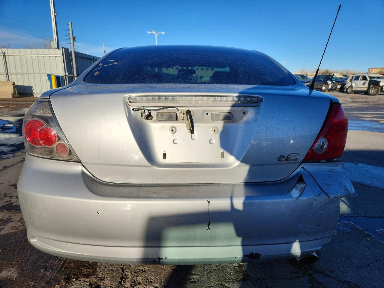 2007 Toyota Scion Tc Silver vin: JTKDE177070199095