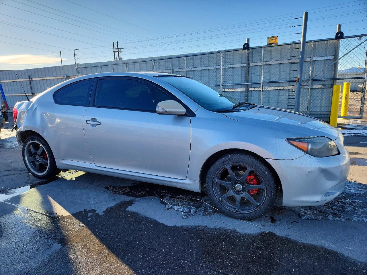 2007 Toyota Scion Tc Silver vin: JTKDE177070199095