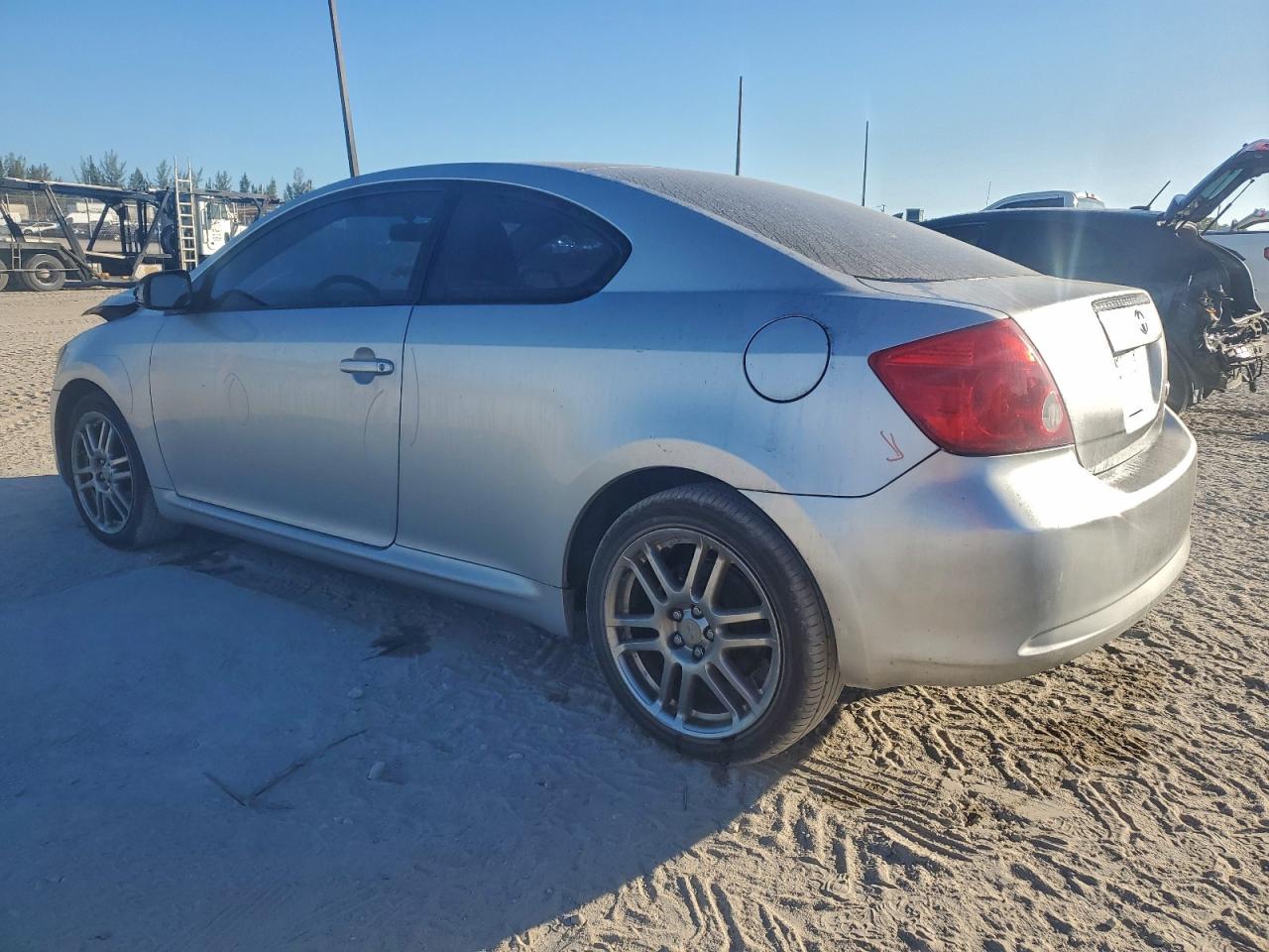 2007 Toyota Scion Tc Silver vin: JTKDE177670215929