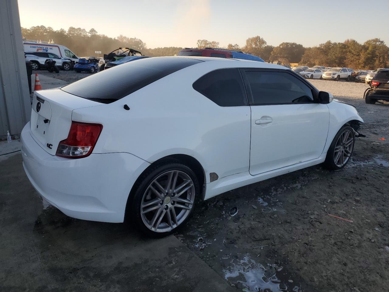 2011 Toyota Scion Tc White vin: JTKJF5C70B3007307