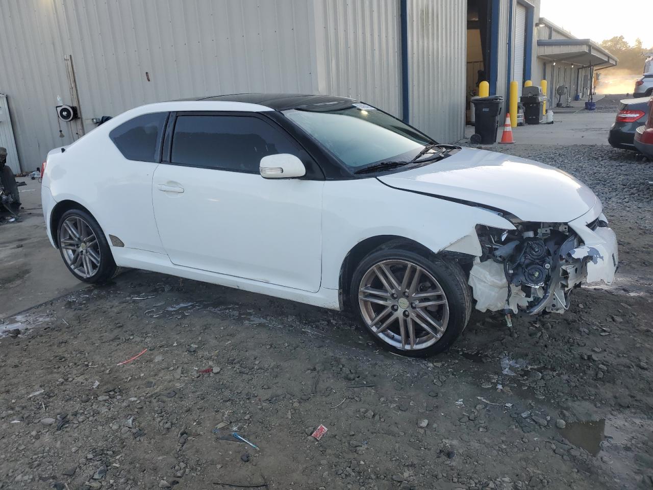 2011 Toyota Scion Tc White vin: JTKJF5C70B3007307