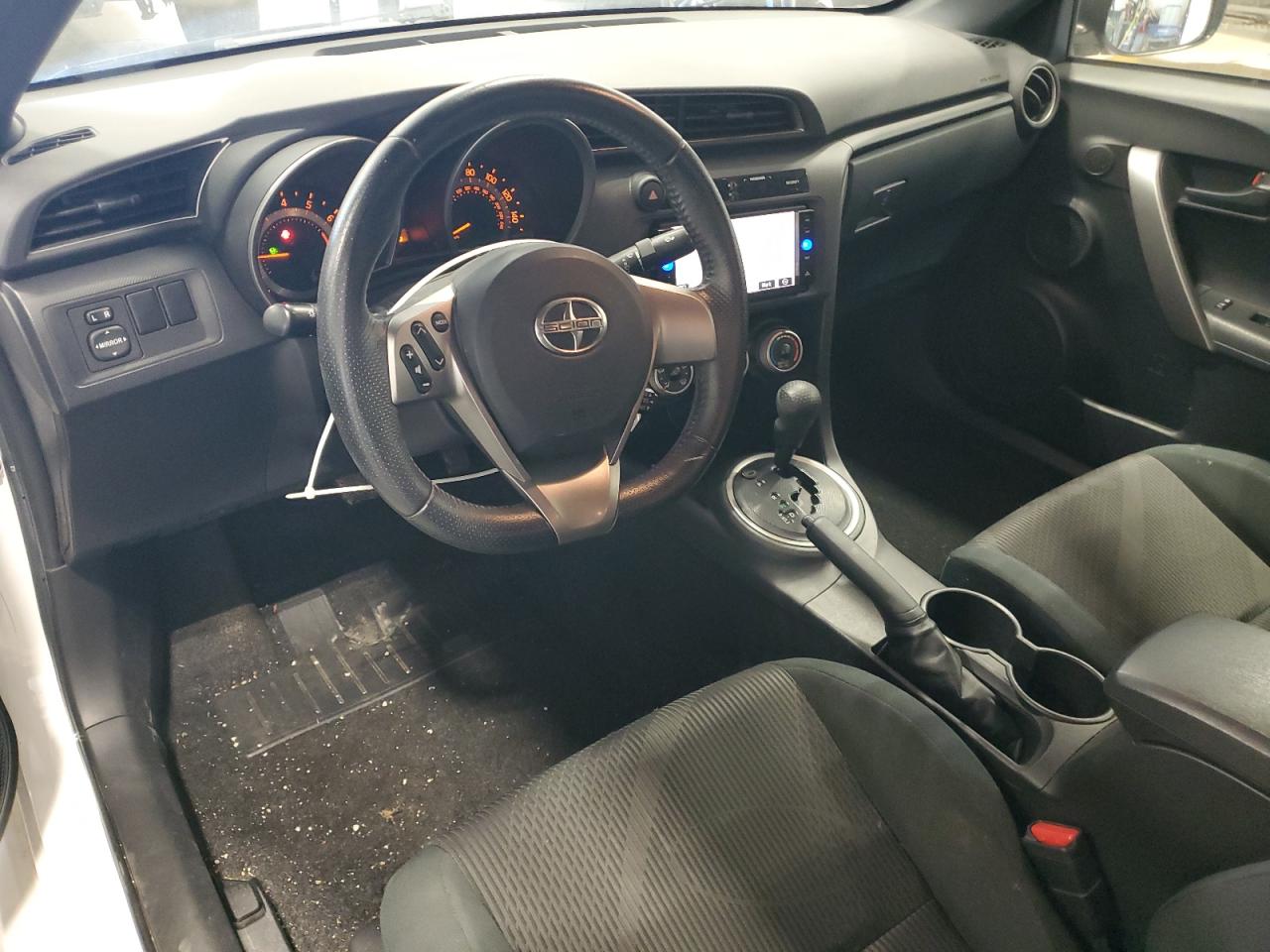 2011 Toyota Scion Tc White vin: JTKJF5C71B3017425