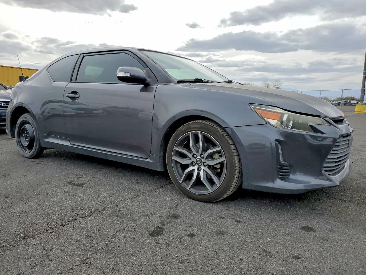 2015 Toyota Scion Tc Gray vin: JTKJF5C71FJ007219