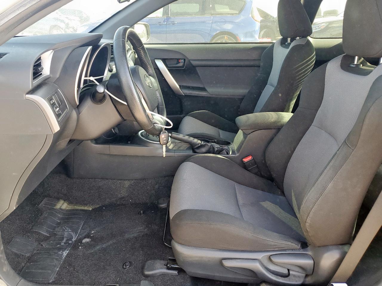 2014 Toyota Scion Tc Серебряный vin: JTKJF5C72E3072874