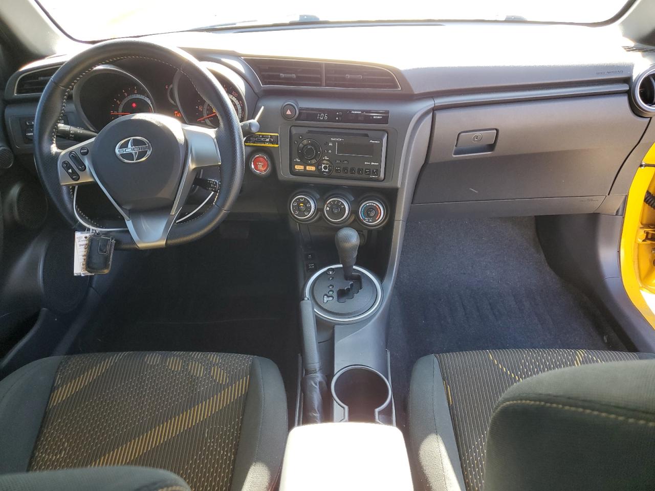 2012 Toyota Scion Tc Желтый vin: JTKJF5C73C3029299