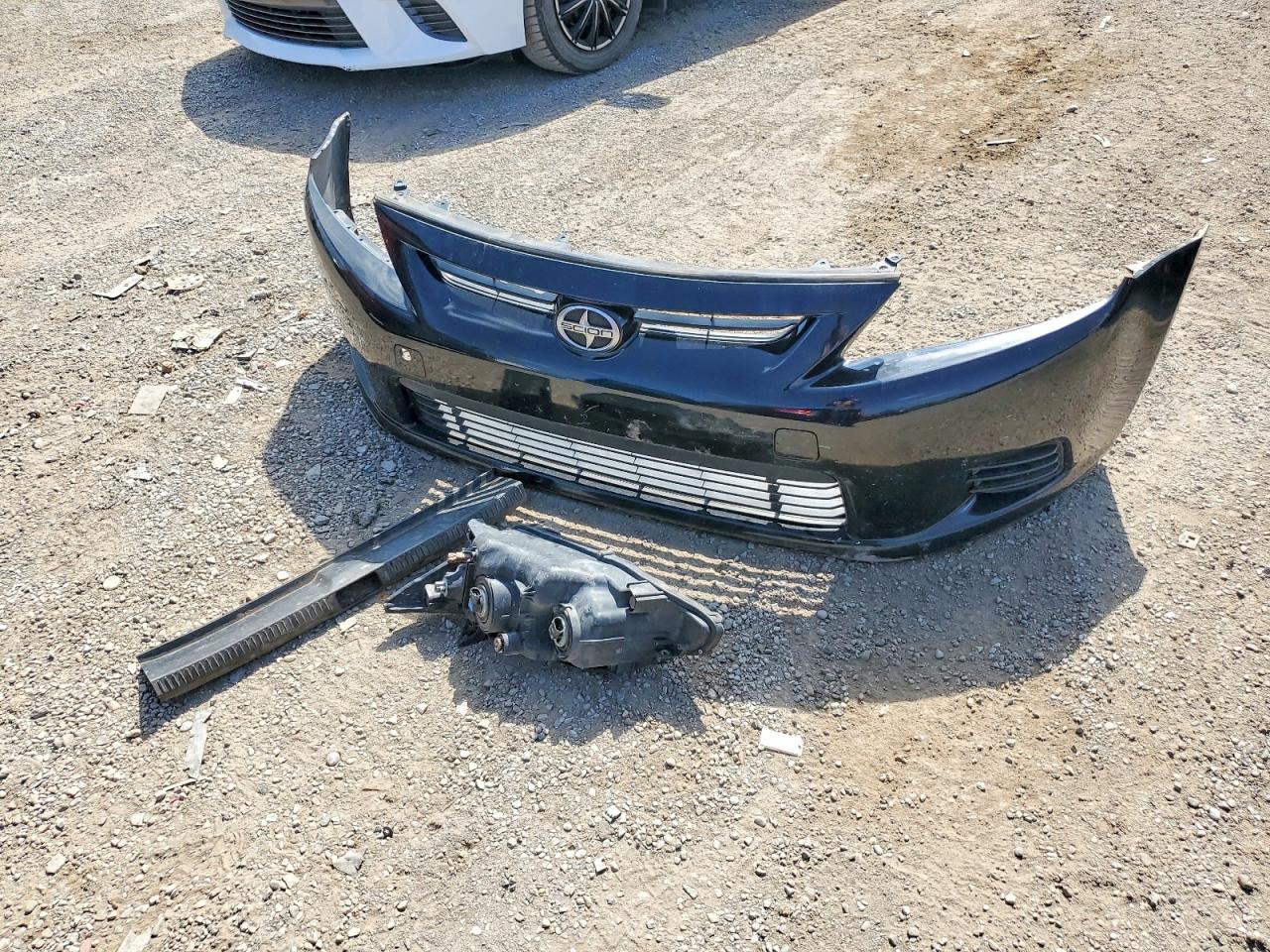 2013 Toyota Scion Tc Base Черный vin: JTKJF5C73D3046542