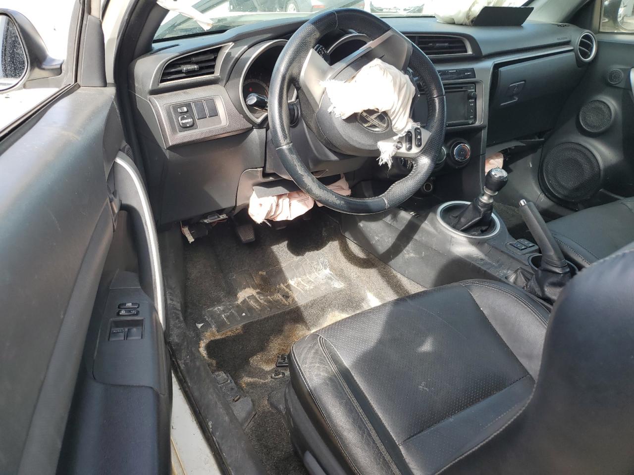 2014 Toyota Scion Tc Белый vin: JTKJF5C73E3087125